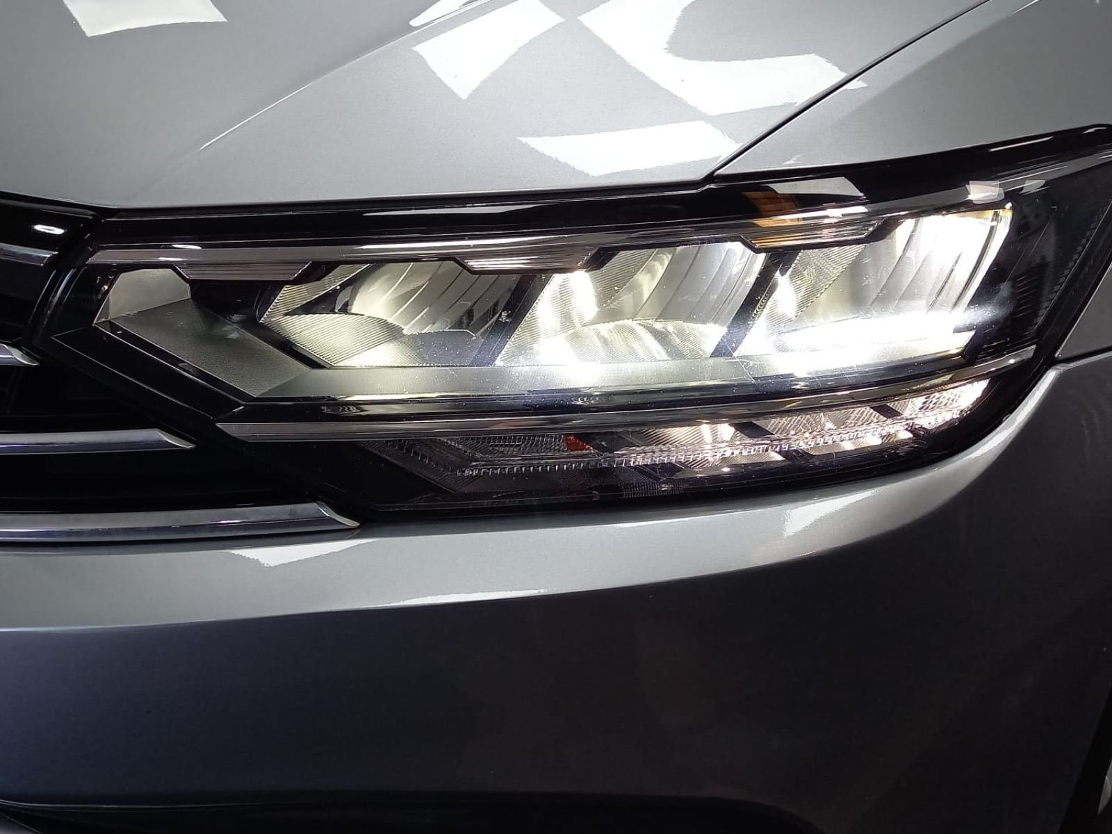 VOLKSWAGEN PASSAT Variant Business 2.0 TDI 110kW 19