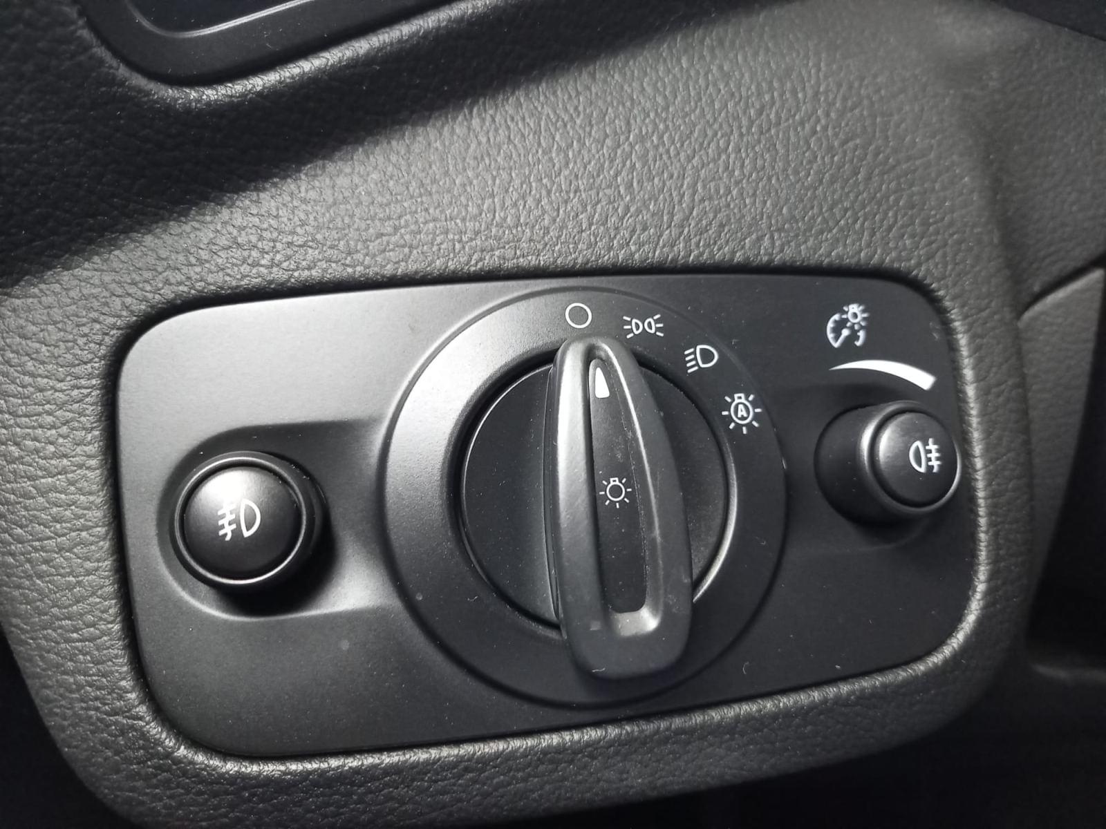 FORD GRAND C-MAX 1.5 TDCi 88kW (120CV) Business 23