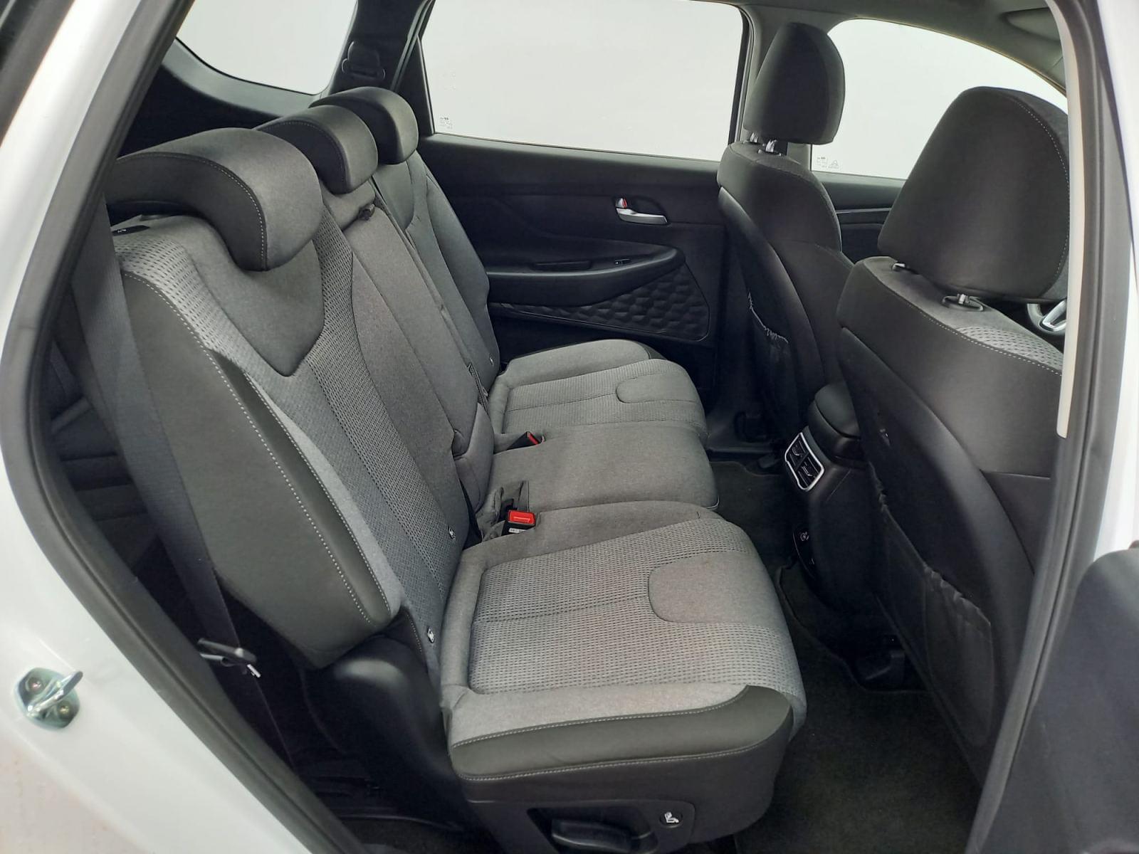 HYUNDAI SANTA FE 7 Plazas 1.6 TGDi HEV Klass Auto 4x2 16 