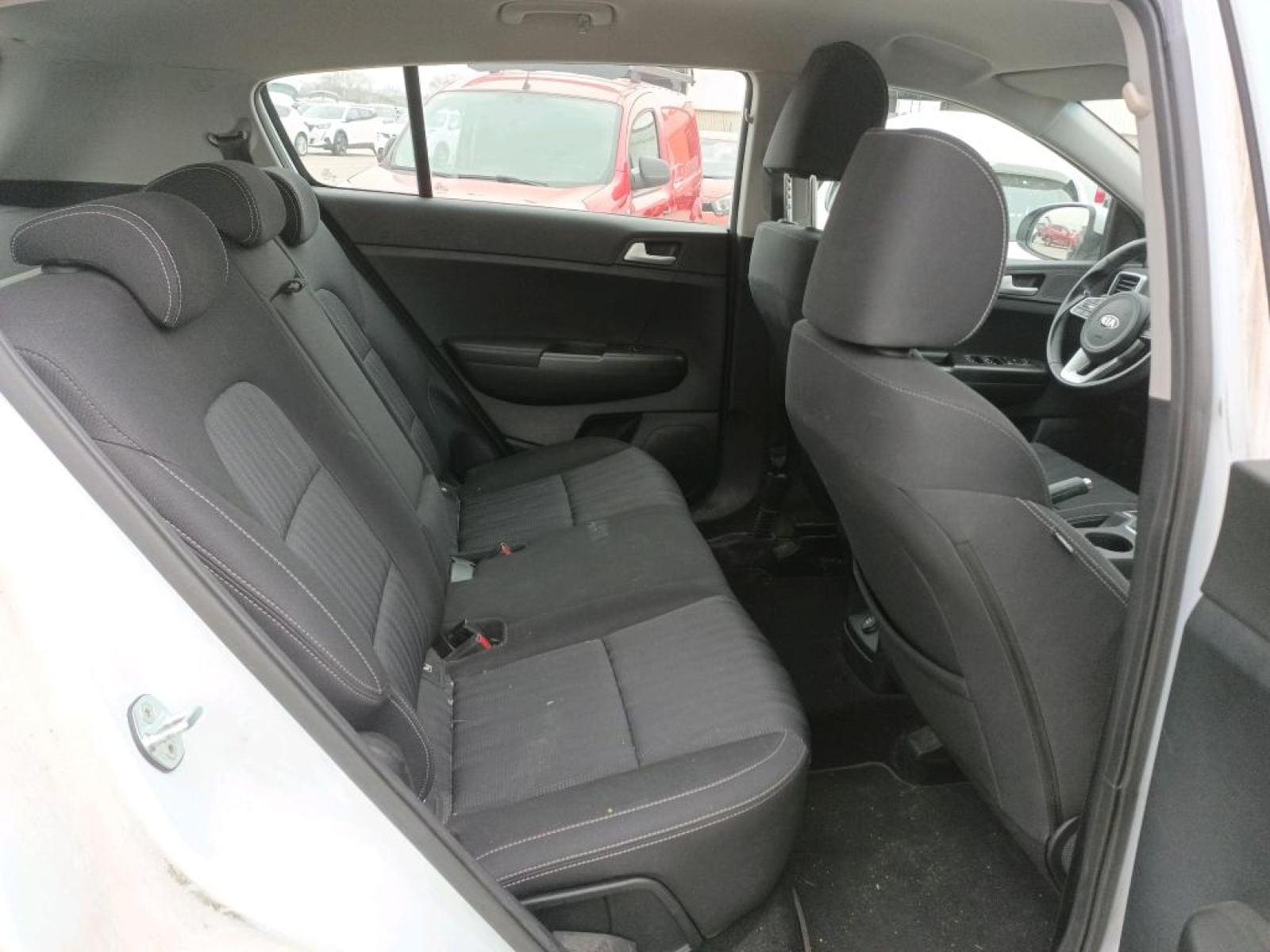 KIA SPORTAGE 1.6 MHEV Concept 85kW (115CV) 4x2 8 