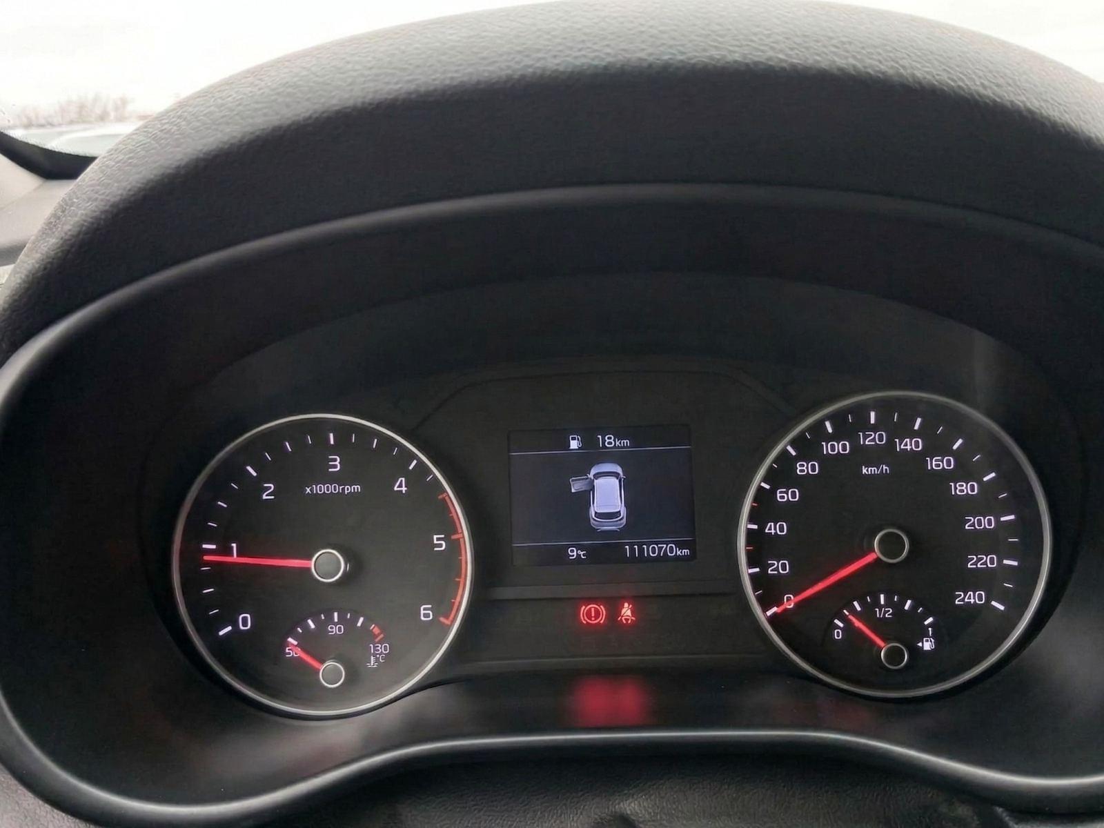 KIA SPORTAGE 1.6 MHEV Business 100kW (136CV) 4x4 3 