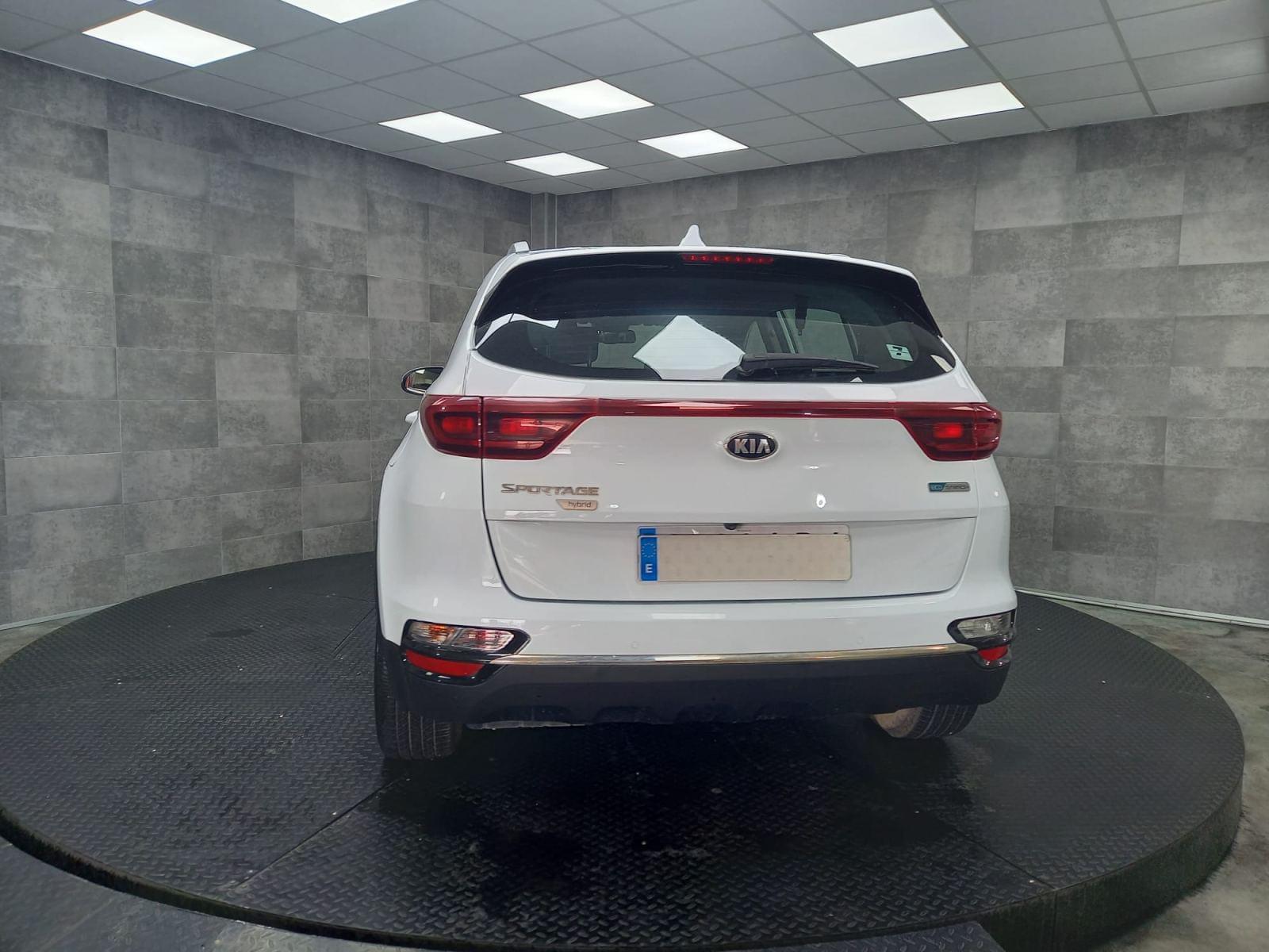 KIA SPORTAGE 1.6 CRDI MHEV Business 100kW (136CV) 4x4 6