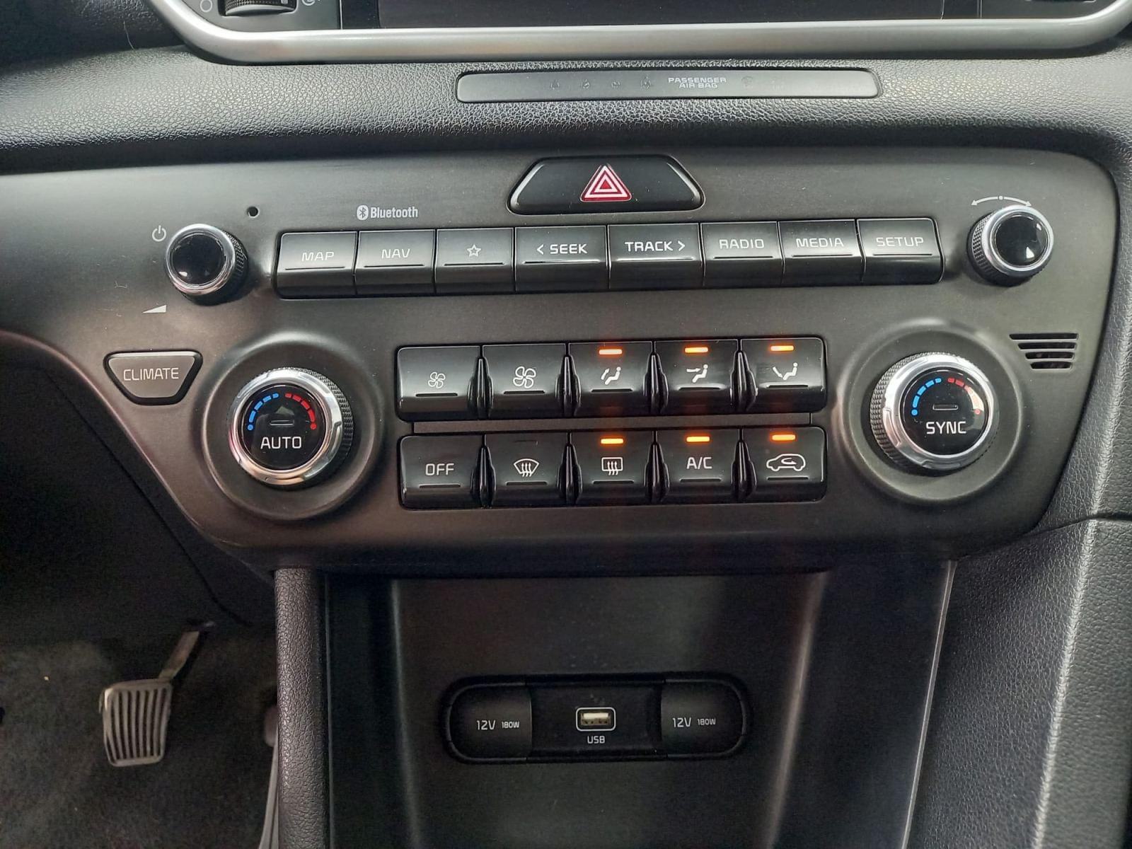 KIA SPORTAGE 1.6 CRDI MHEV Business 100kW (136CV) 4x4 31