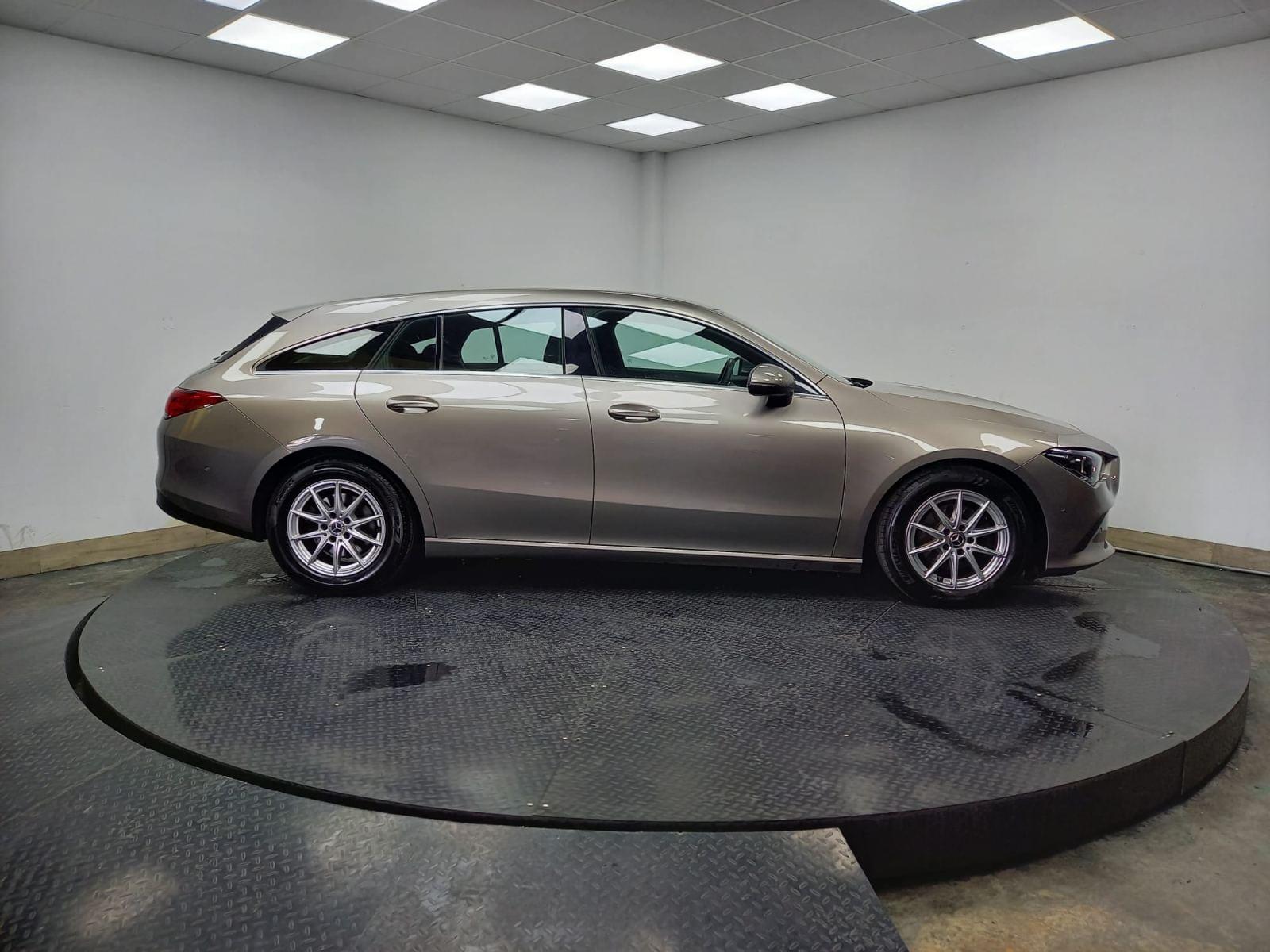 MERCEDES CLASE CLA SHOOTING BREAK 180 Business Solution 3