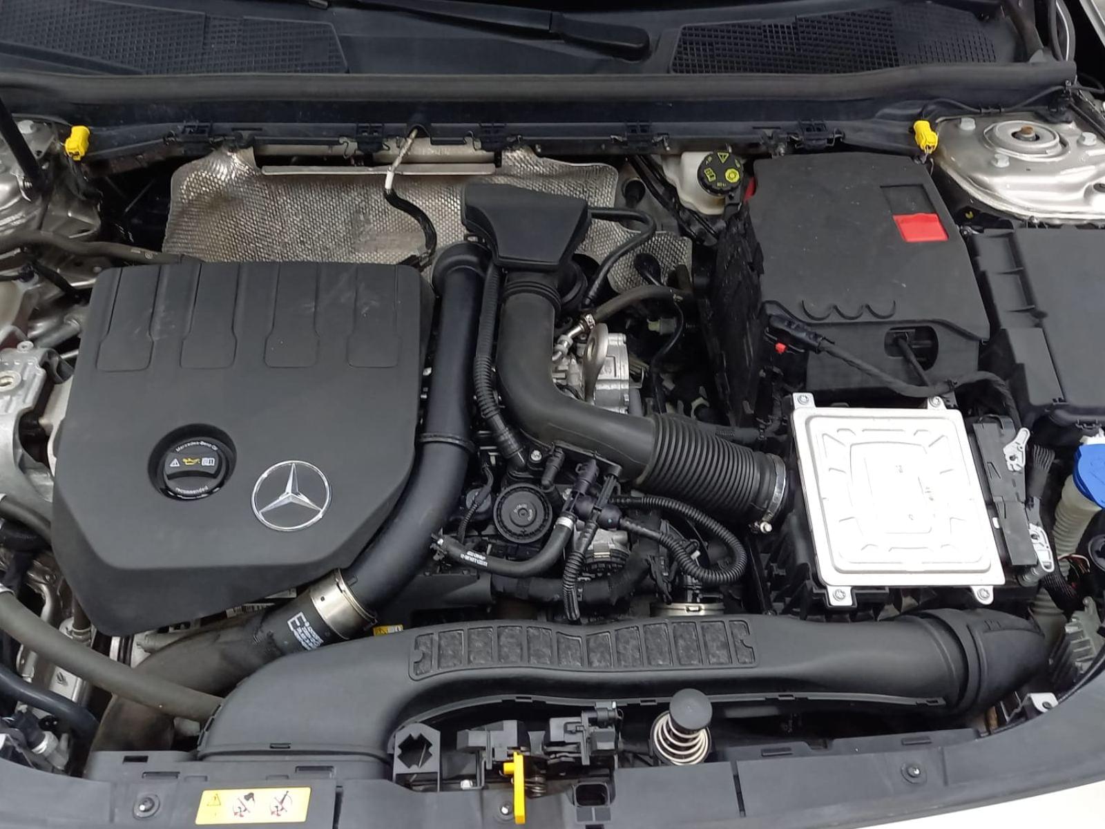 MERCEDES CLASE CLA SHOOTING BREAK 180 Business Solution 43