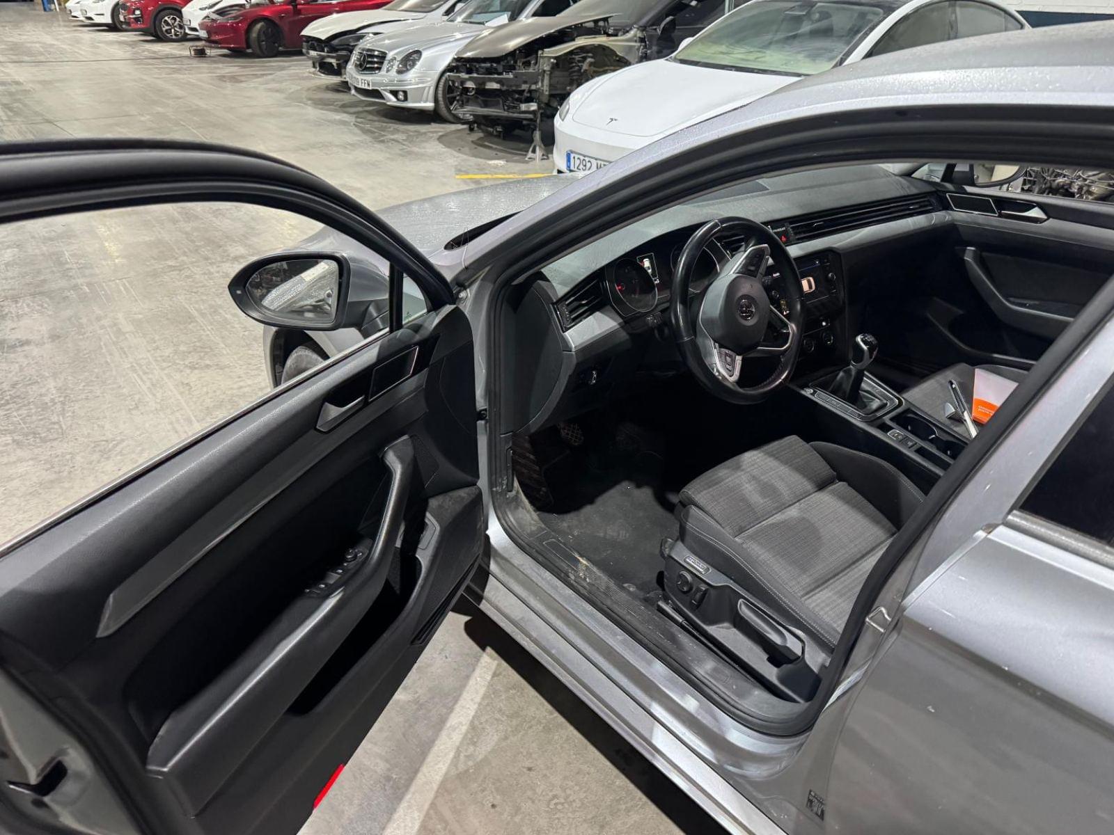 VOLKSWAGEN PASSAT Executive 2.0 TDI 110kW (150CV) 6 