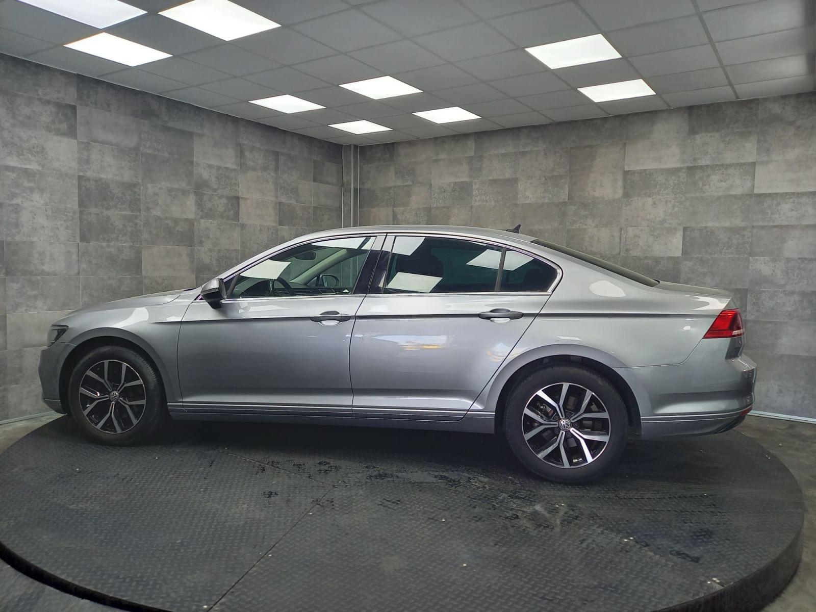 VOLKSWAGEN PASSAT Executive 2.0 TDI 110kW (150CV) 8