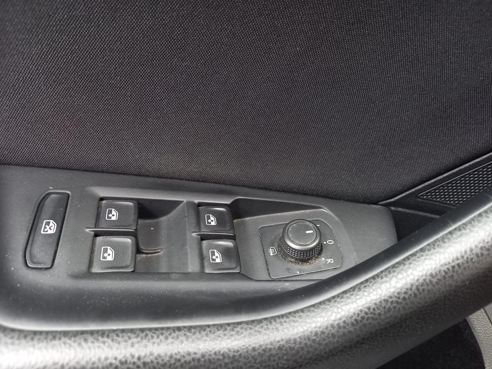 VOLKSWAGEN PASSAT Executive 2.0 TDI 110kW (150CV) 11