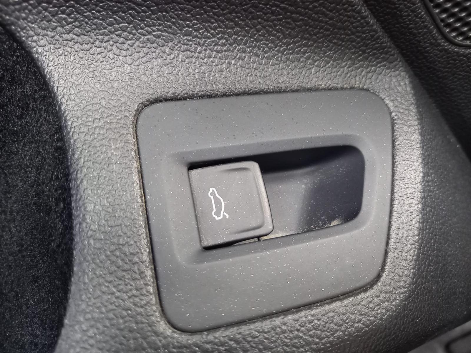 VOLKSWAGEN PASSAT Executive 2.0 TDI 110kW (150CV) 12