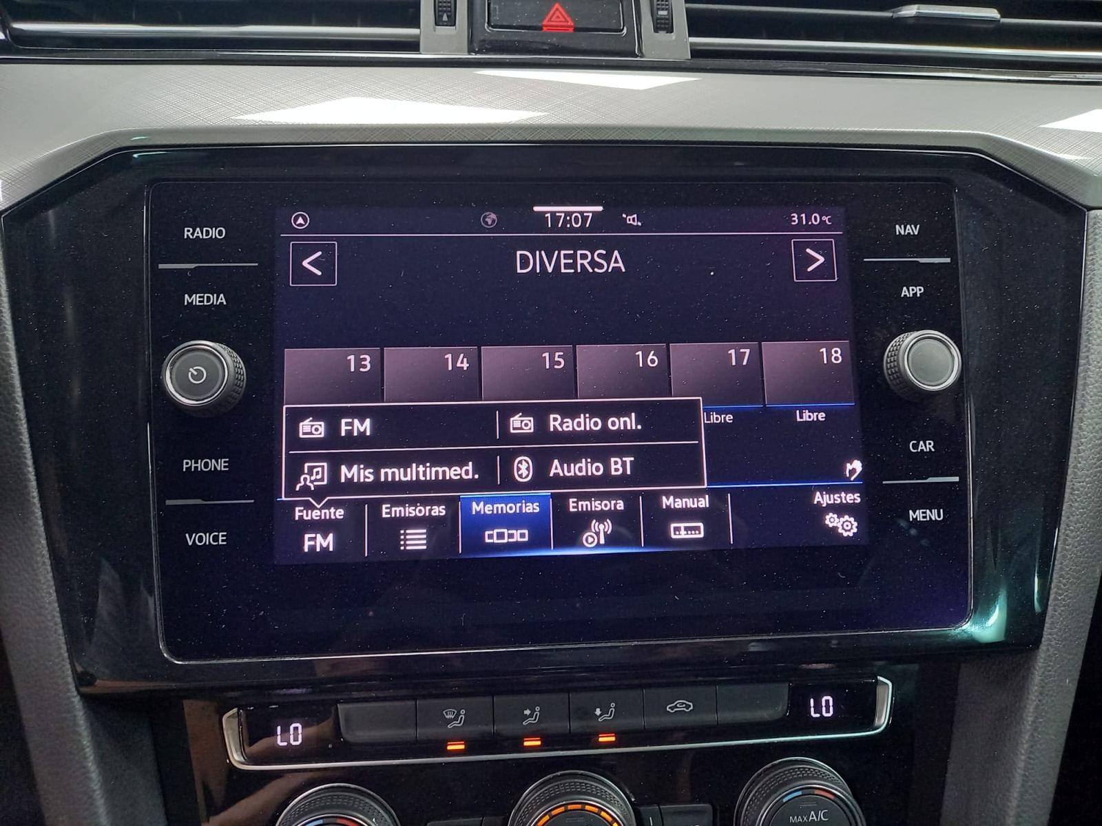 VOLKSWAGEN PASSAT Executive 2.0 TDI 110kW (150CV) 19