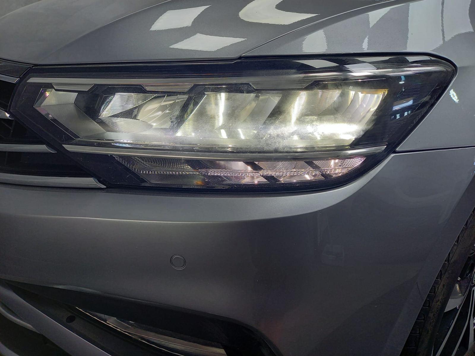 VOLKSWAGEN PASSAT Executive 2.0 TDI 110kW (150CV) 32