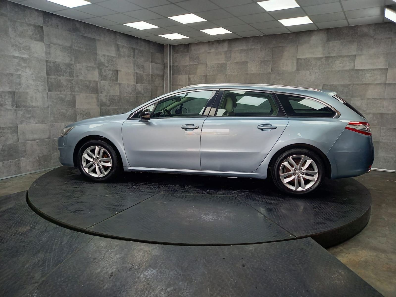 PEUGEOT 508 SW 6