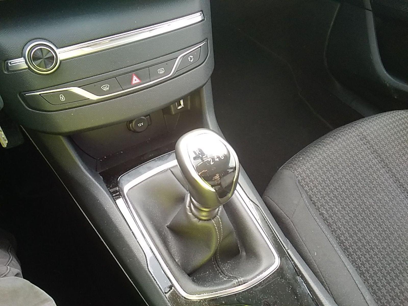 PEUGEOT 308 SW Style BlueHDi 130 S&S 9 