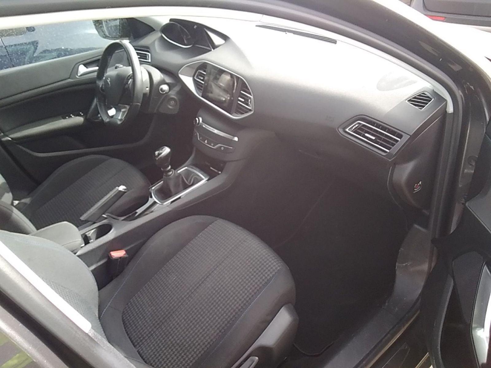 PEUGEOT 308 SW Style BlueHDi 130 S&S 11 