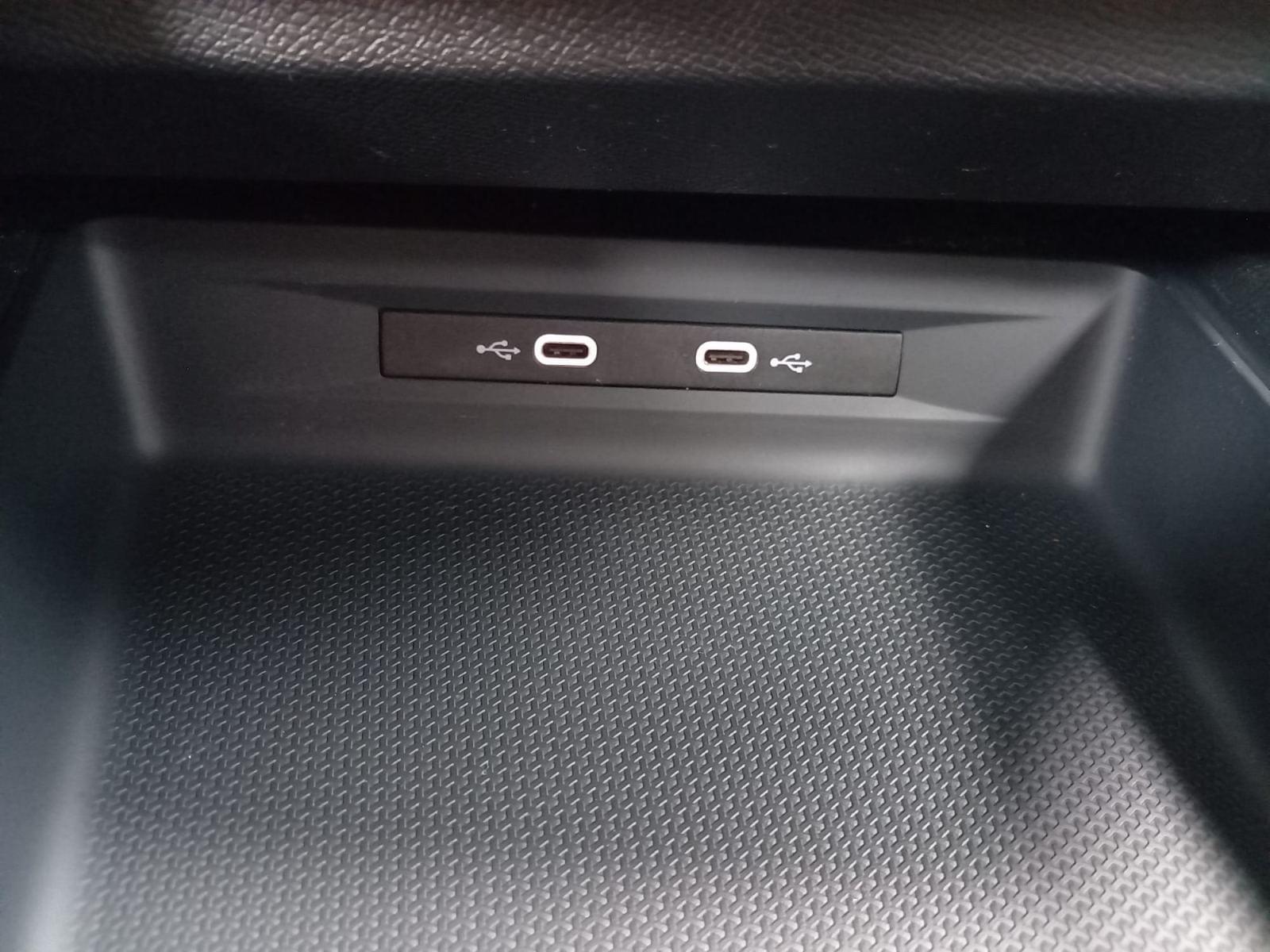 SEAT LEON SP famliar 2.0 TDI 85kW Reference Go 29