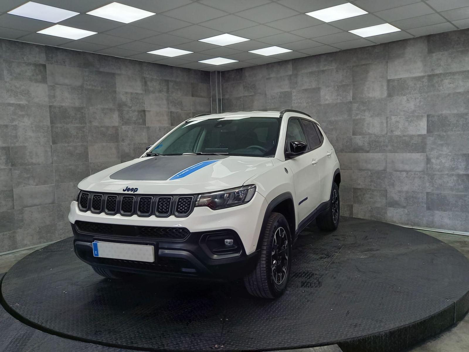 imagen de JEEP COMPASS Trailhawk 1.3 PHEV 240 CV - REF: 06450