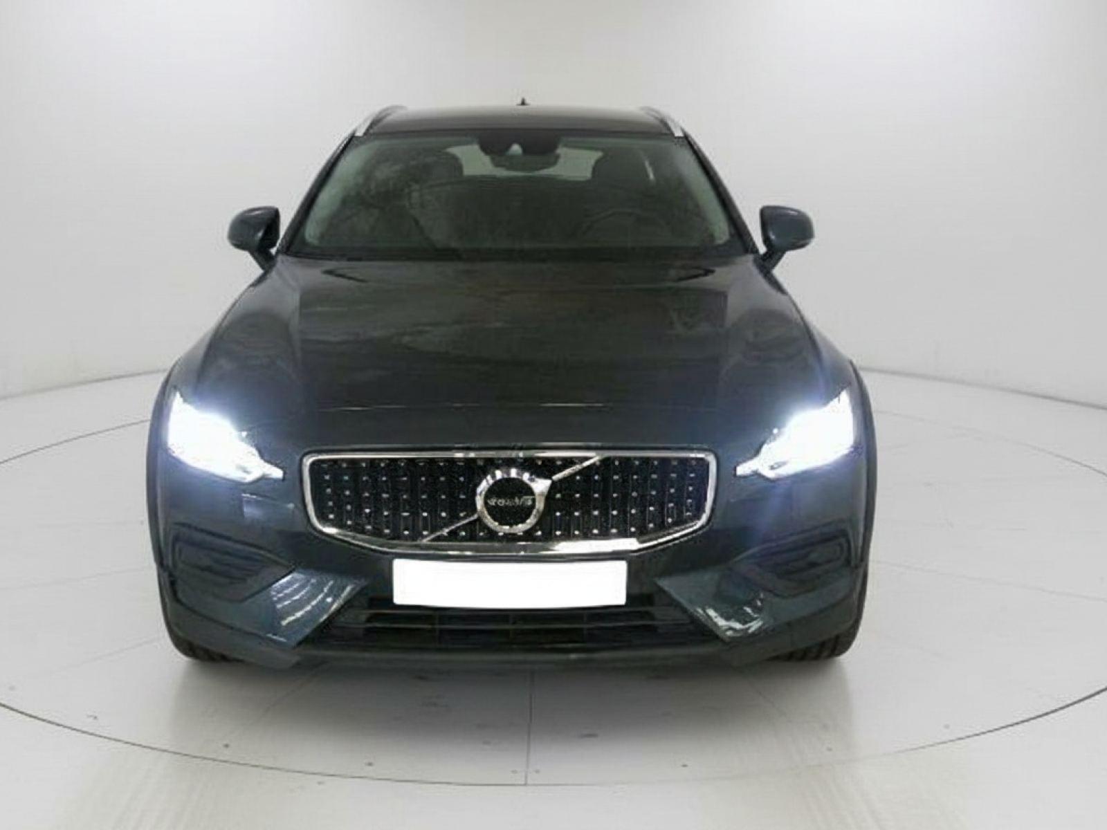 VOLVO V60 CROSS COUNTRY 2.0 B4 AWD AUTO 2 