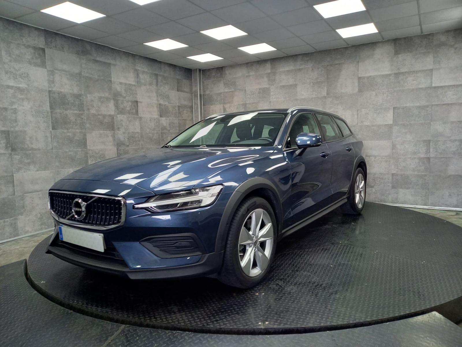 VOLVO V60 CROSS COUNTRY 2.0 B4 AWD AUTO 1 
