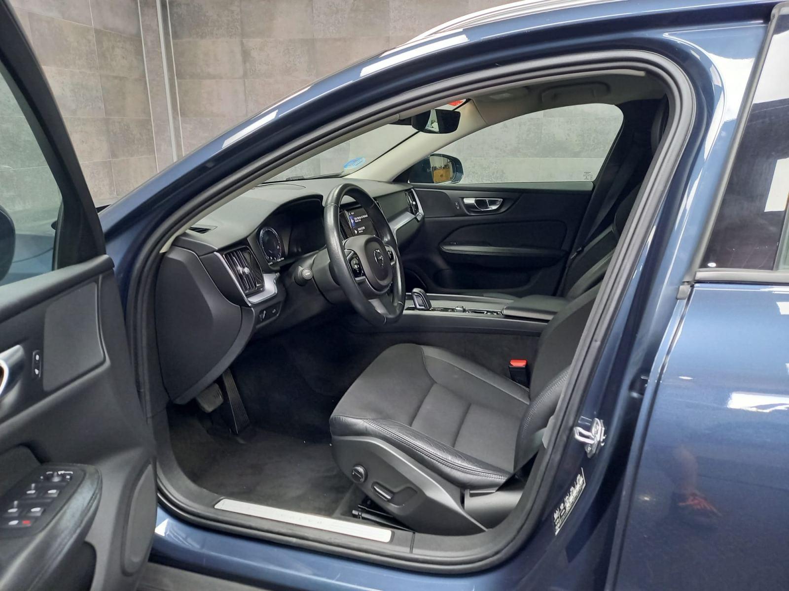 VOLVO V60 CROSS COUNTRY 2.0 B4 AWD AUTO 9 