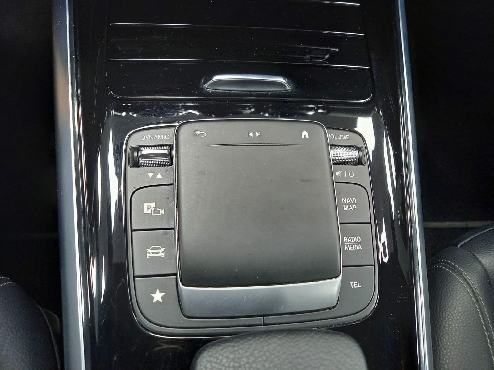 MERCEDES CLASE GLA 250 E 220 CV 13