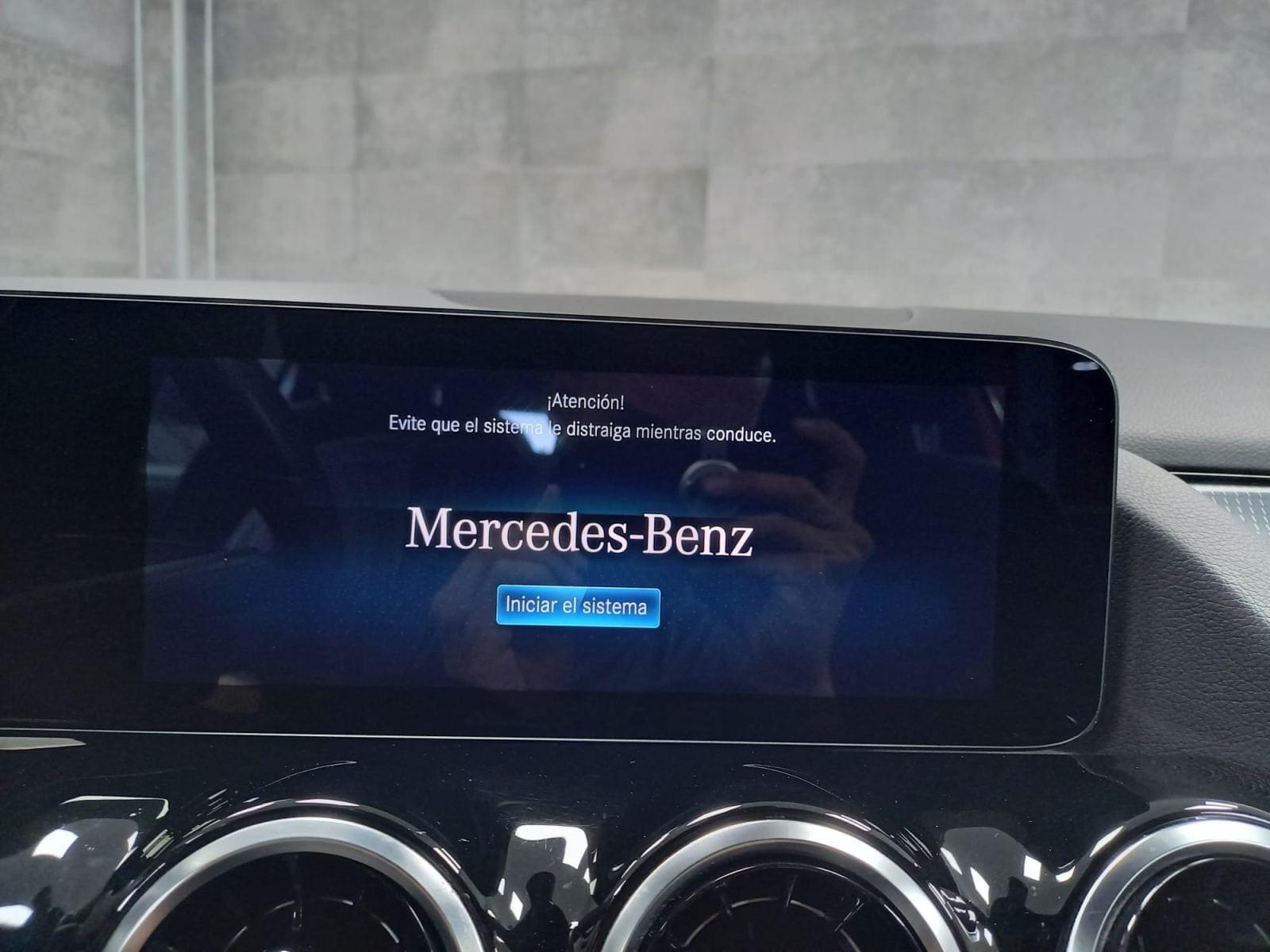 MERCEDES CLASE GLA 250 E 220 CV 26