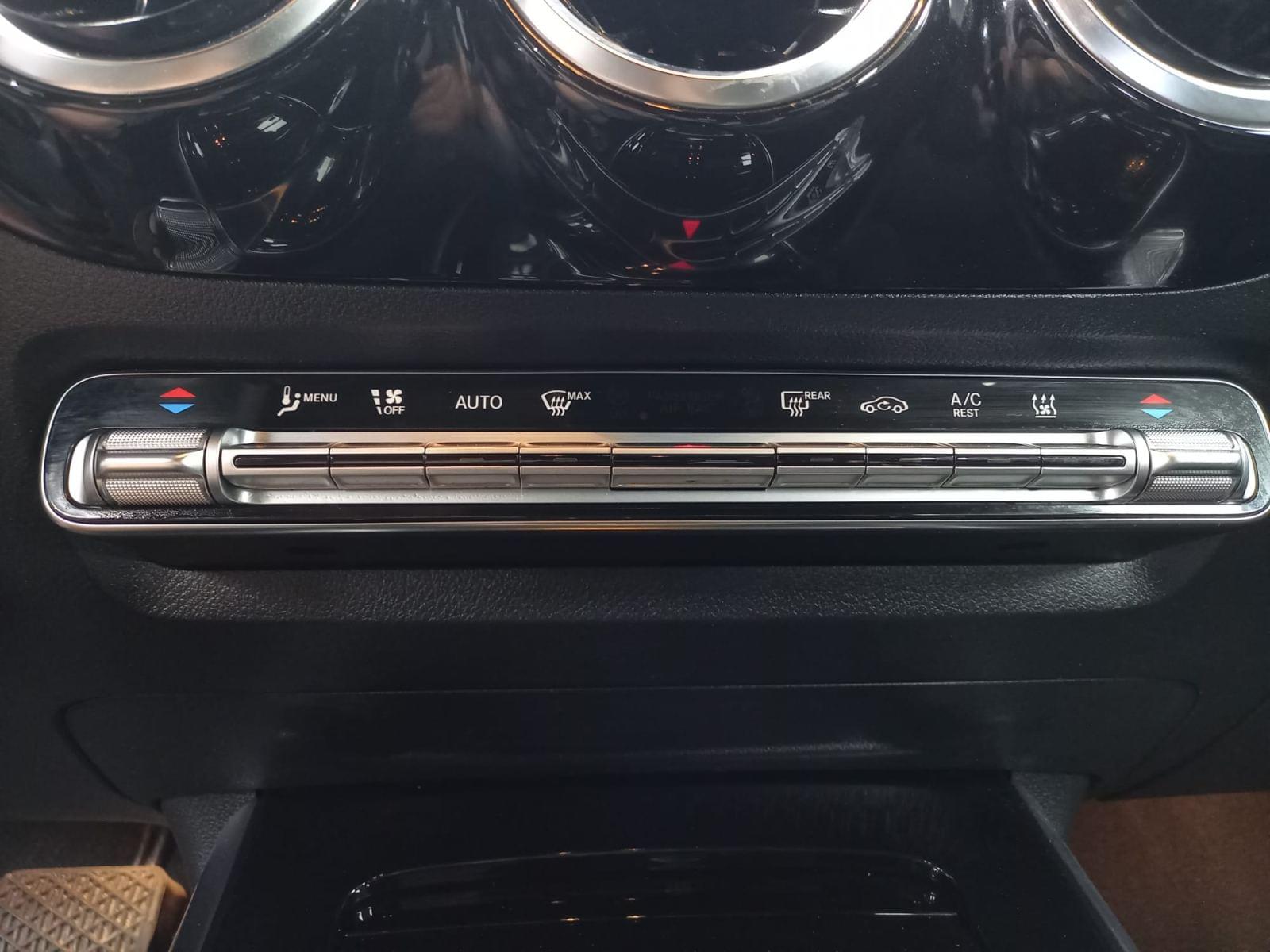 MERCEDES CLASE GLA 250 E 220 CV 30