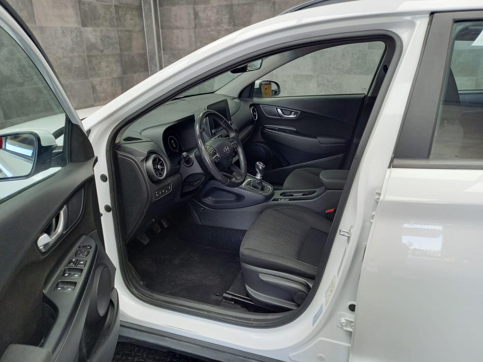 HYUNDAI KONA todoterreno 1.6 CRDI 136CV 48V Maxx 4X2 9 