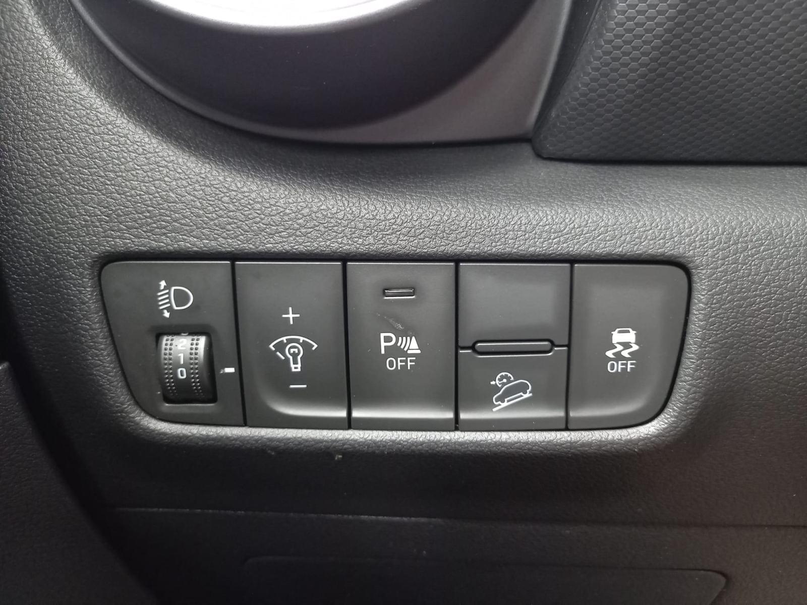 HYUNDAI KONA todoterreno 1.6 CRDI 136CV 48V Maxx 4X2 19 