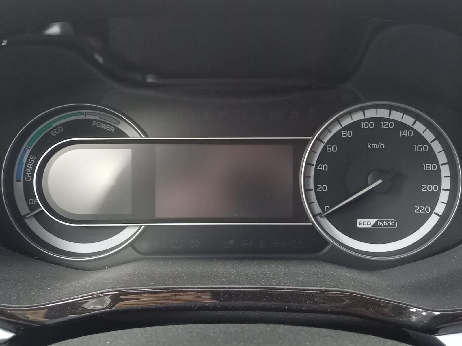 KIA NIRO 1.6 GDi HEV 104kW (141CV) Concept 32