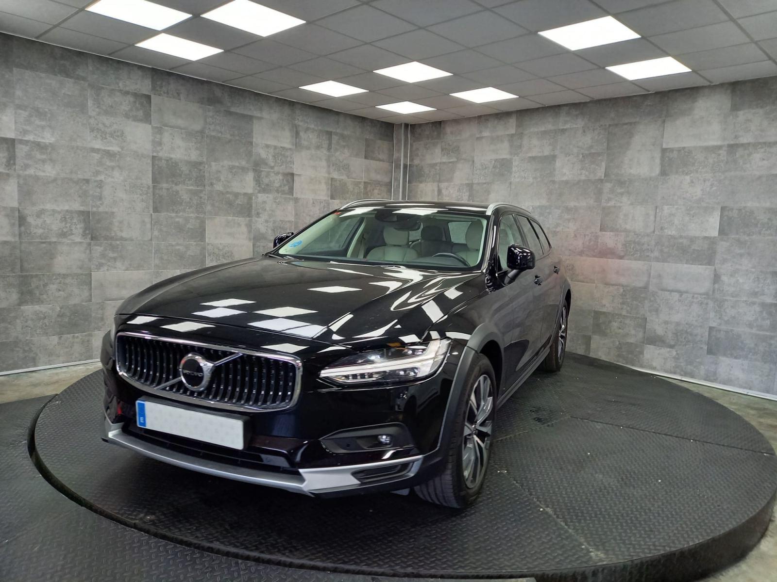 VOLVO V90 CROSS COUNTRY 2.0 B4 D AWD AUTO 1 