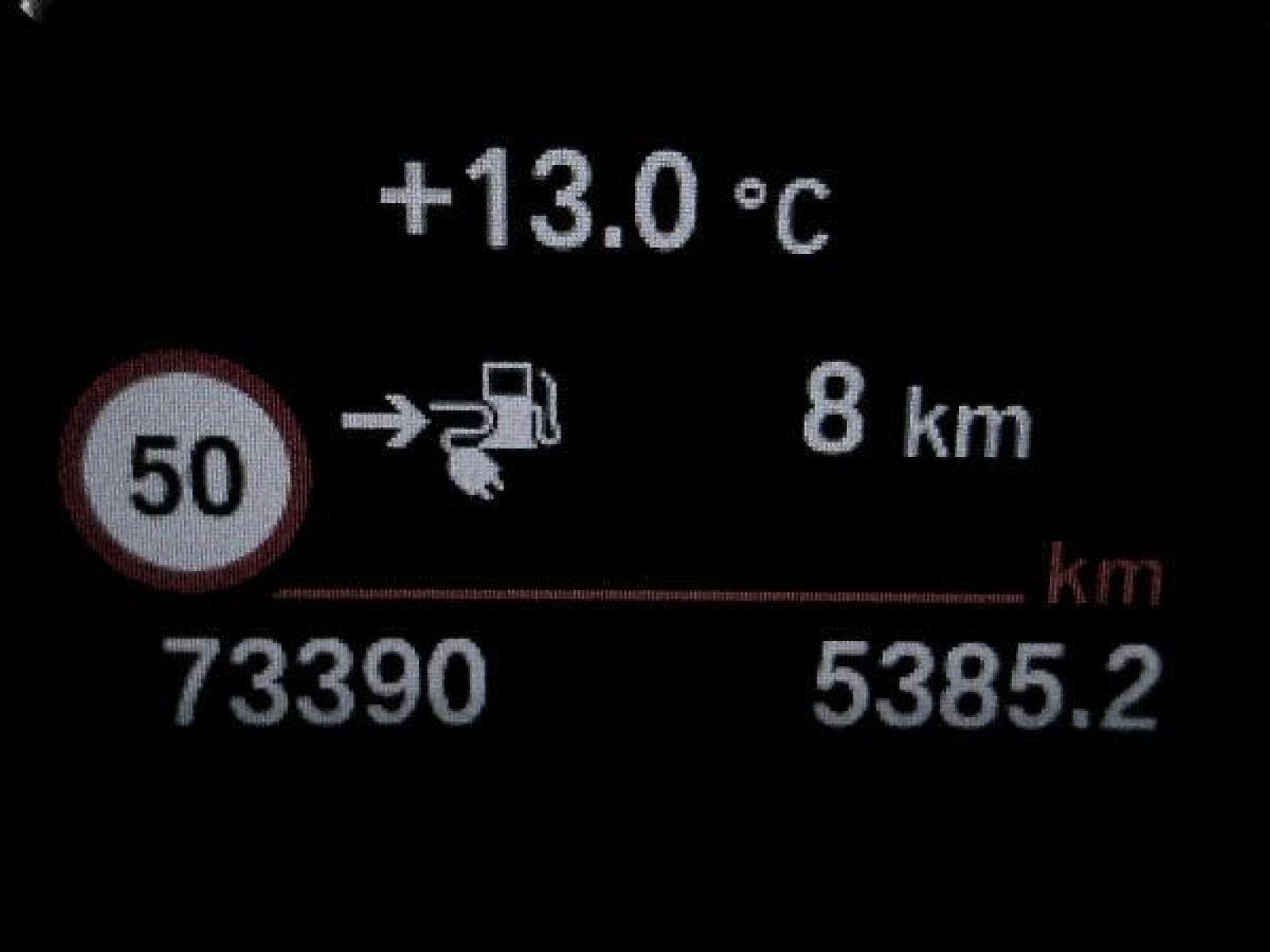 BMW X2 XDRIVE25E AUTO 7