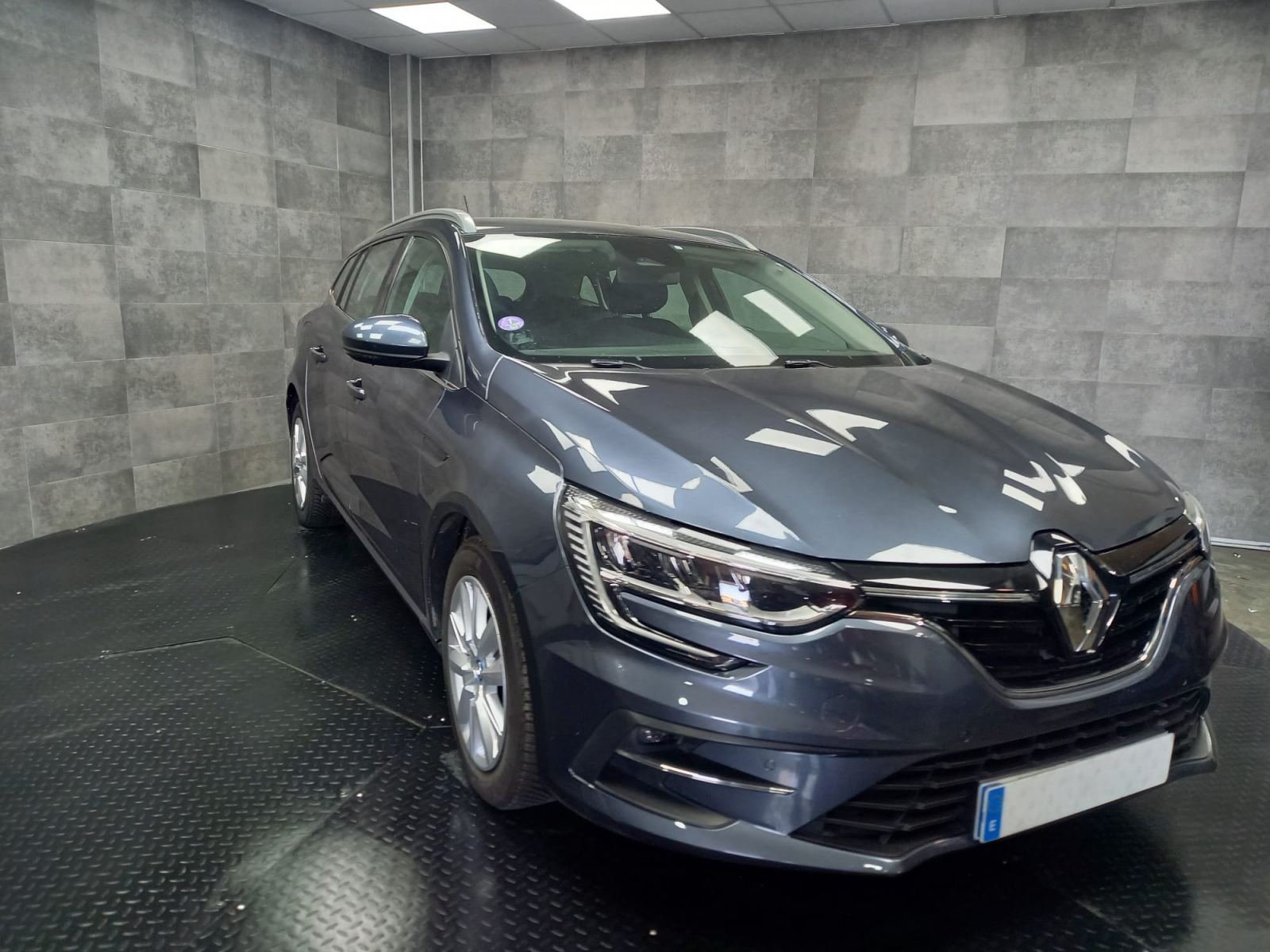 RENAULT MéGANE Estate 1.6 E-Tech Plug-in 160ch Business 7