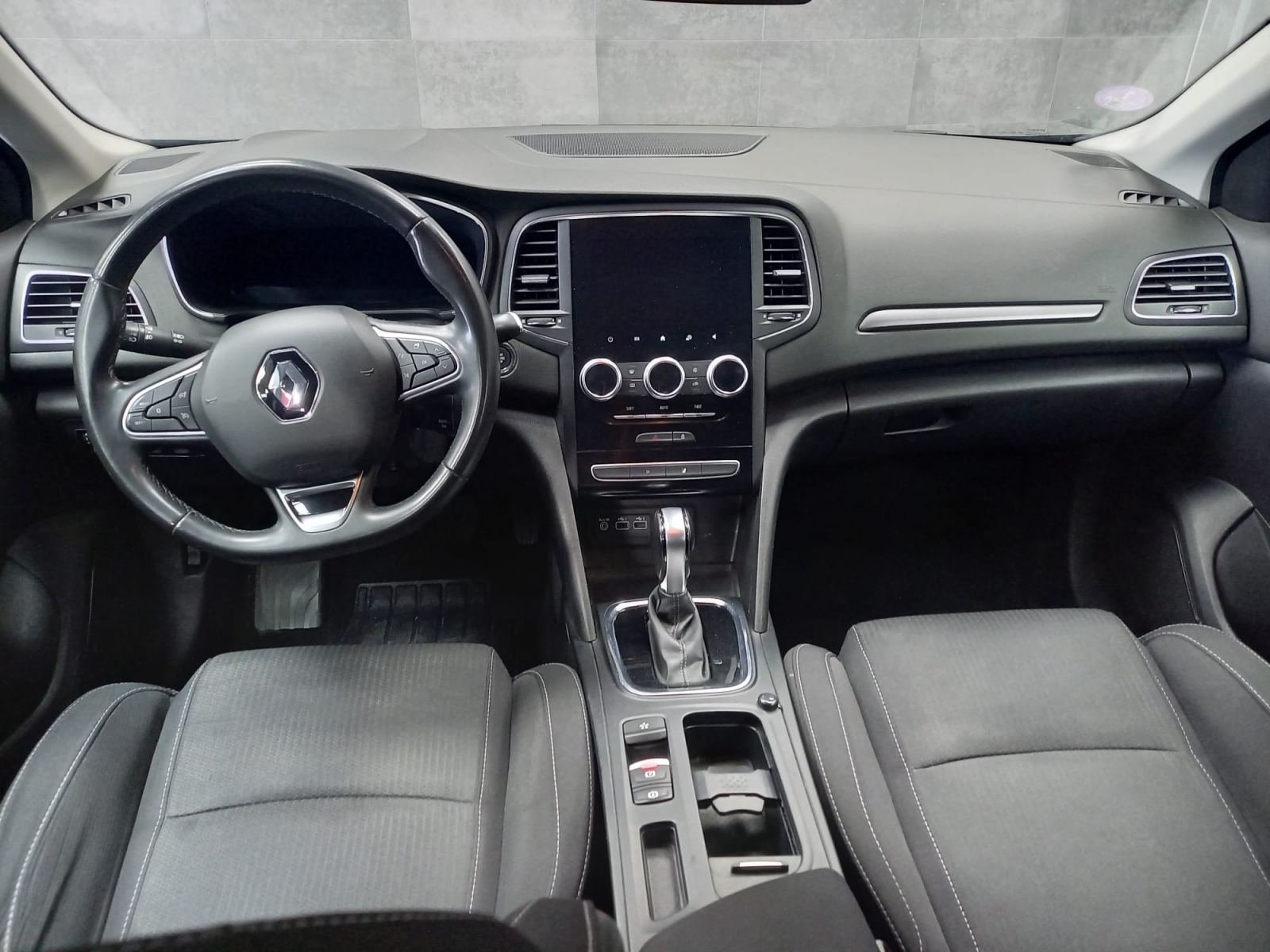 RENAULT MéGANE Estate 1.6 E-Tech Plug-in 160ch Business 14
