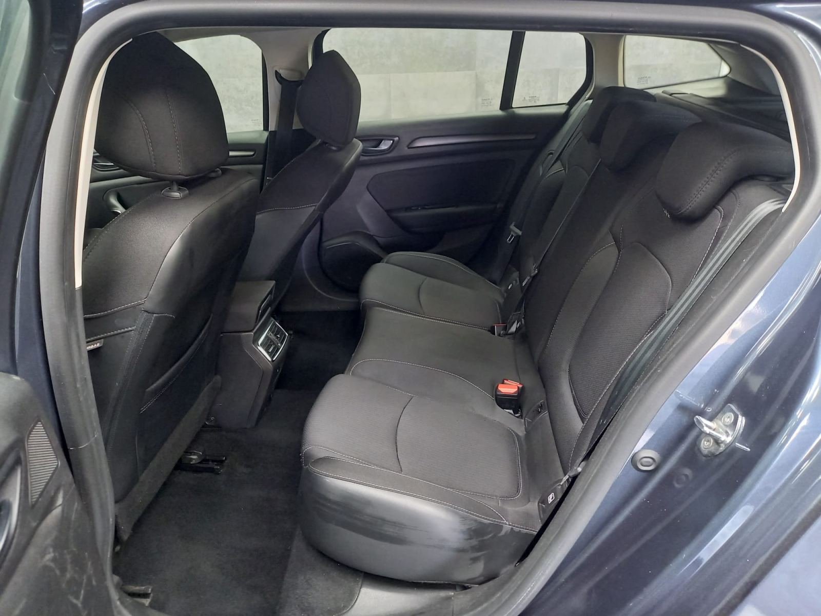 RENAULT MéGANE Estate 1.6 E-Tech Plug-in 160ch Business 15