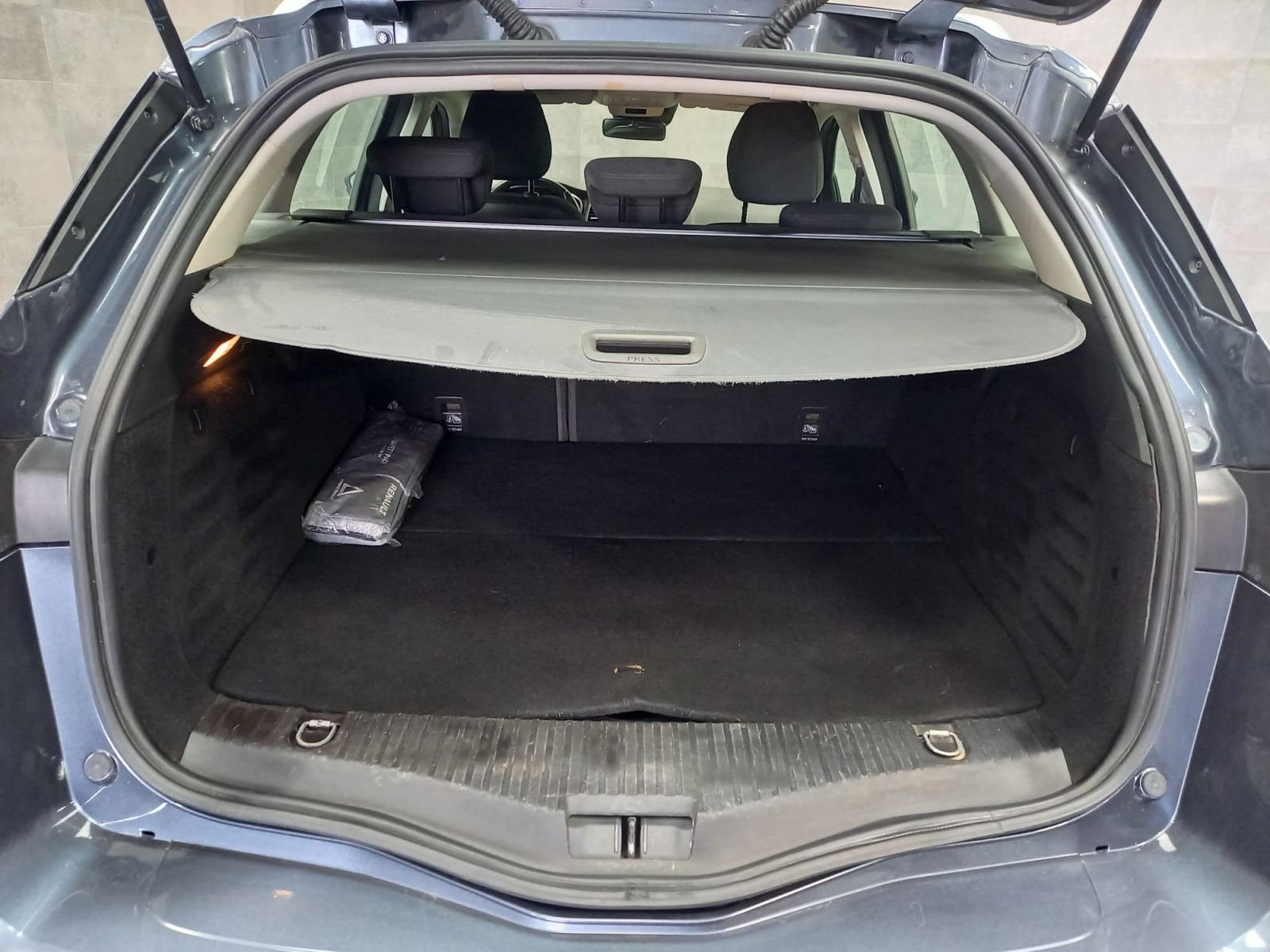 RENAULT MéGANE Estate 1.6 E-Tech Plug-in 160ch Business 16