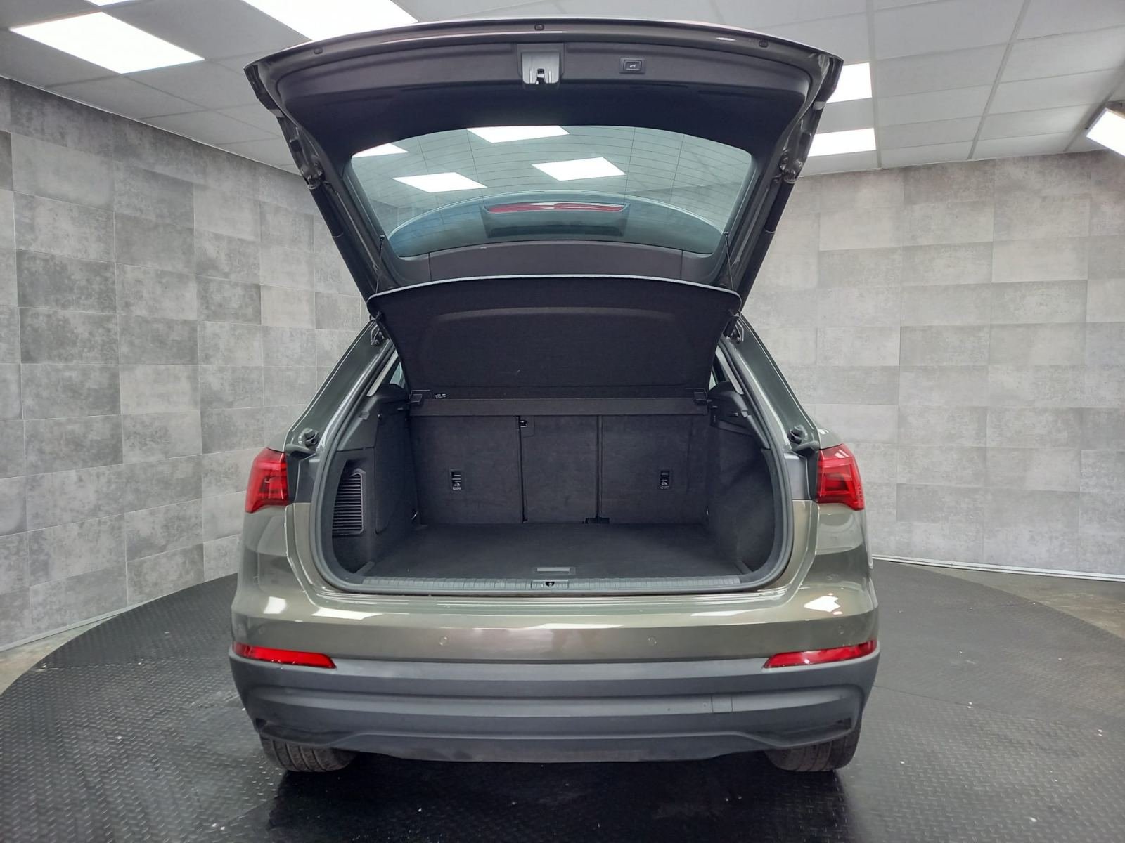 AUDI Q3 45 TFSI e 180kW S tronic Advanced 10