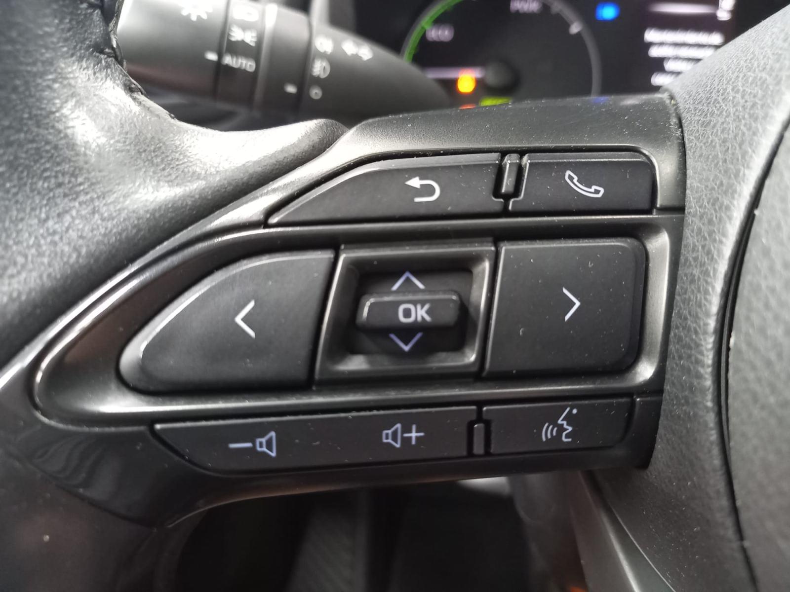 TOYOTA YARIS 1.5 120H ACTIVE TECH 28