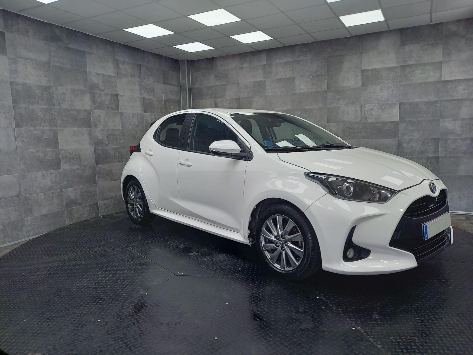 TOYOTA YARIS 1.5 120H ACTIVE TECH 3 