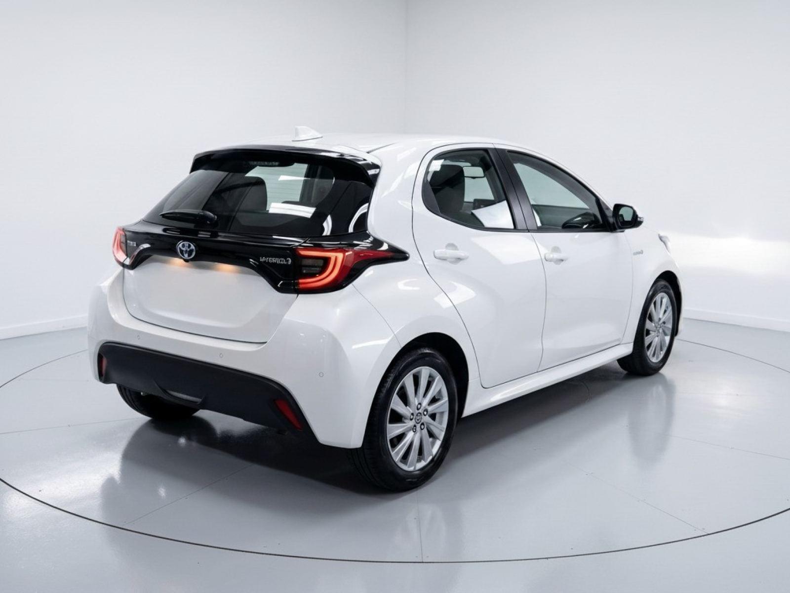 TOYOTA YARIS 1.5 120H ACTIVE TECH 3