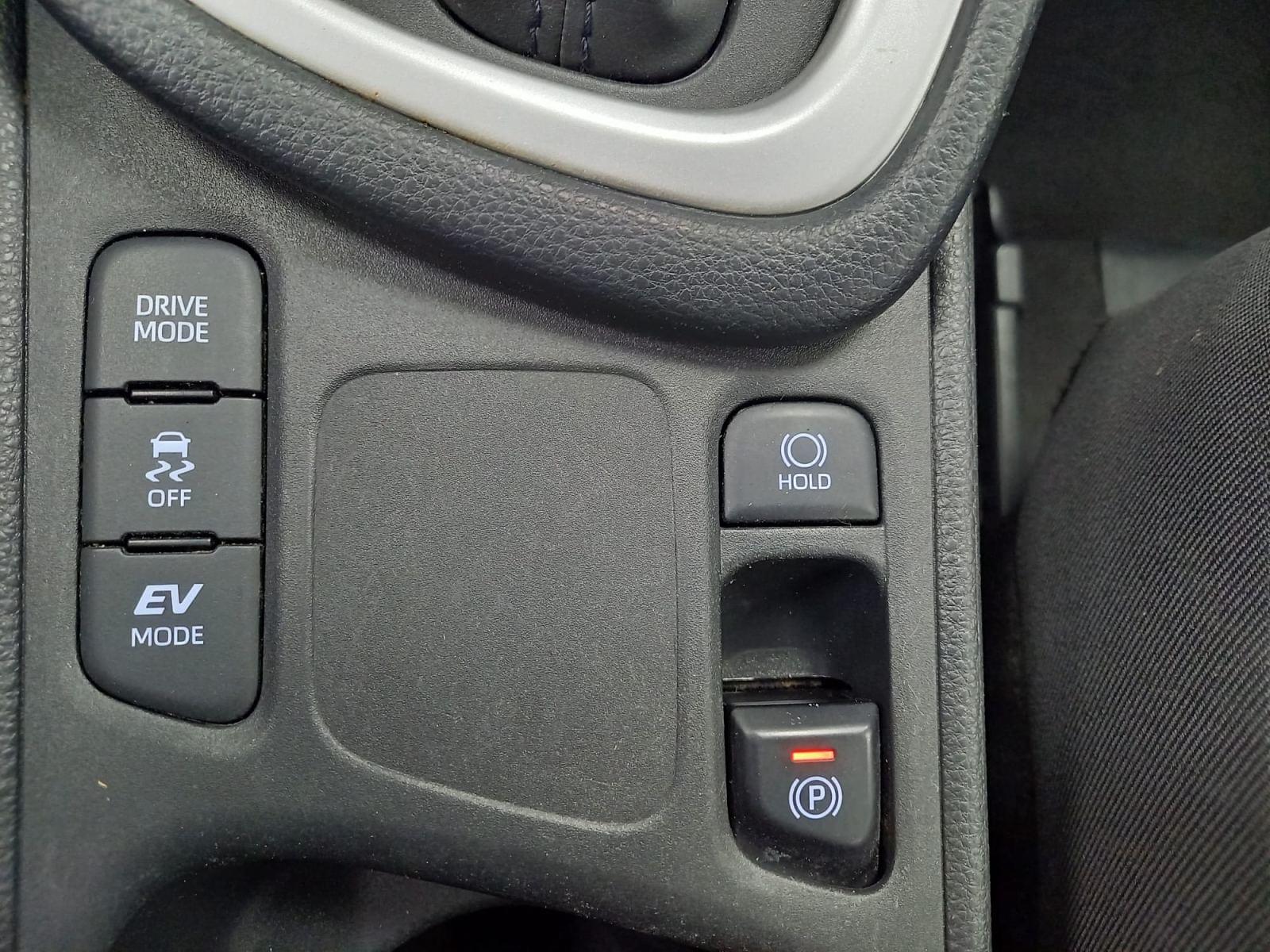 TOYOTA YARIS 1.5 120H ACTIVE TECH 28