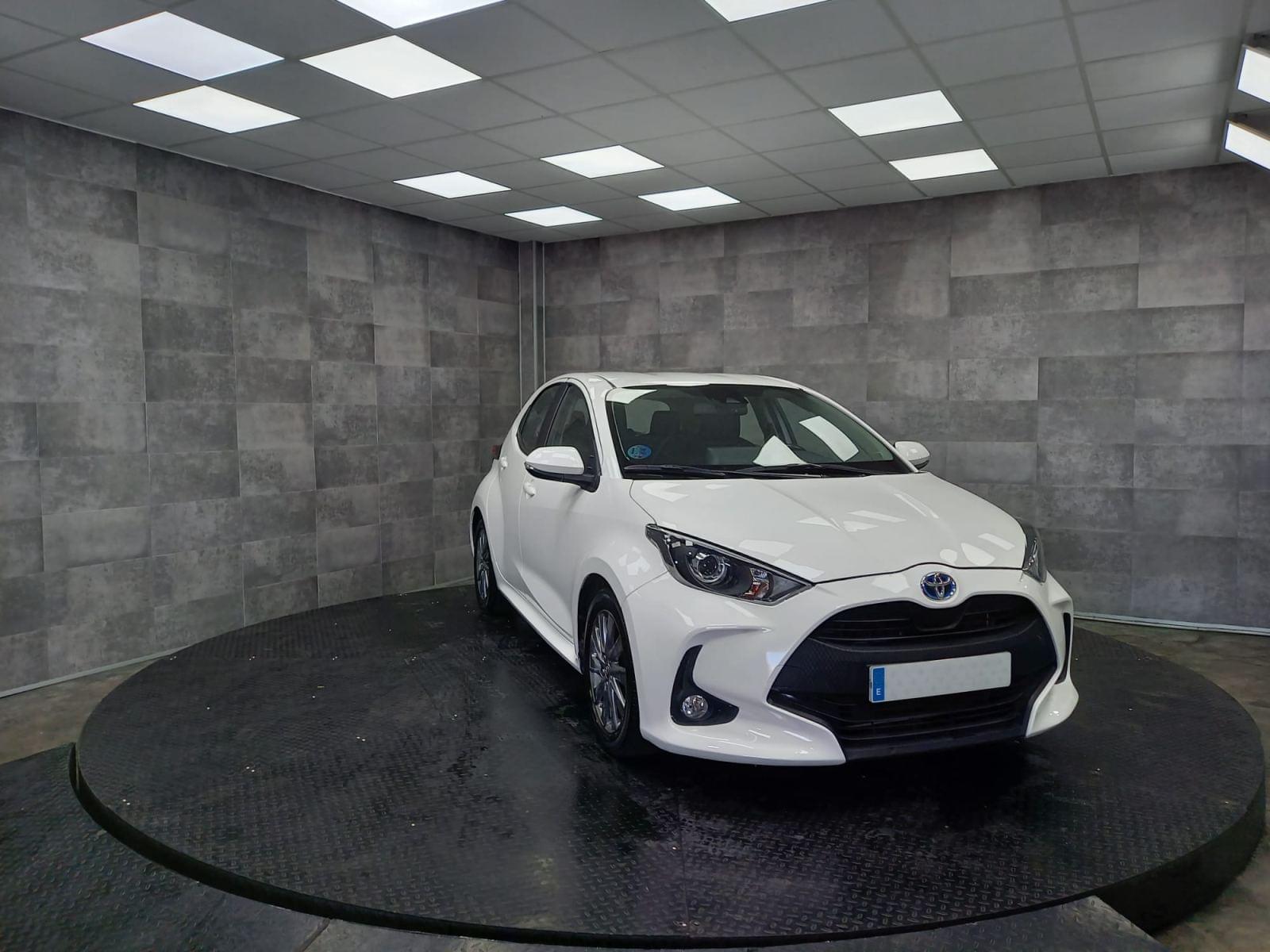 TOYOTA YARIS 1.5 120H ACTIVE TECH 3 