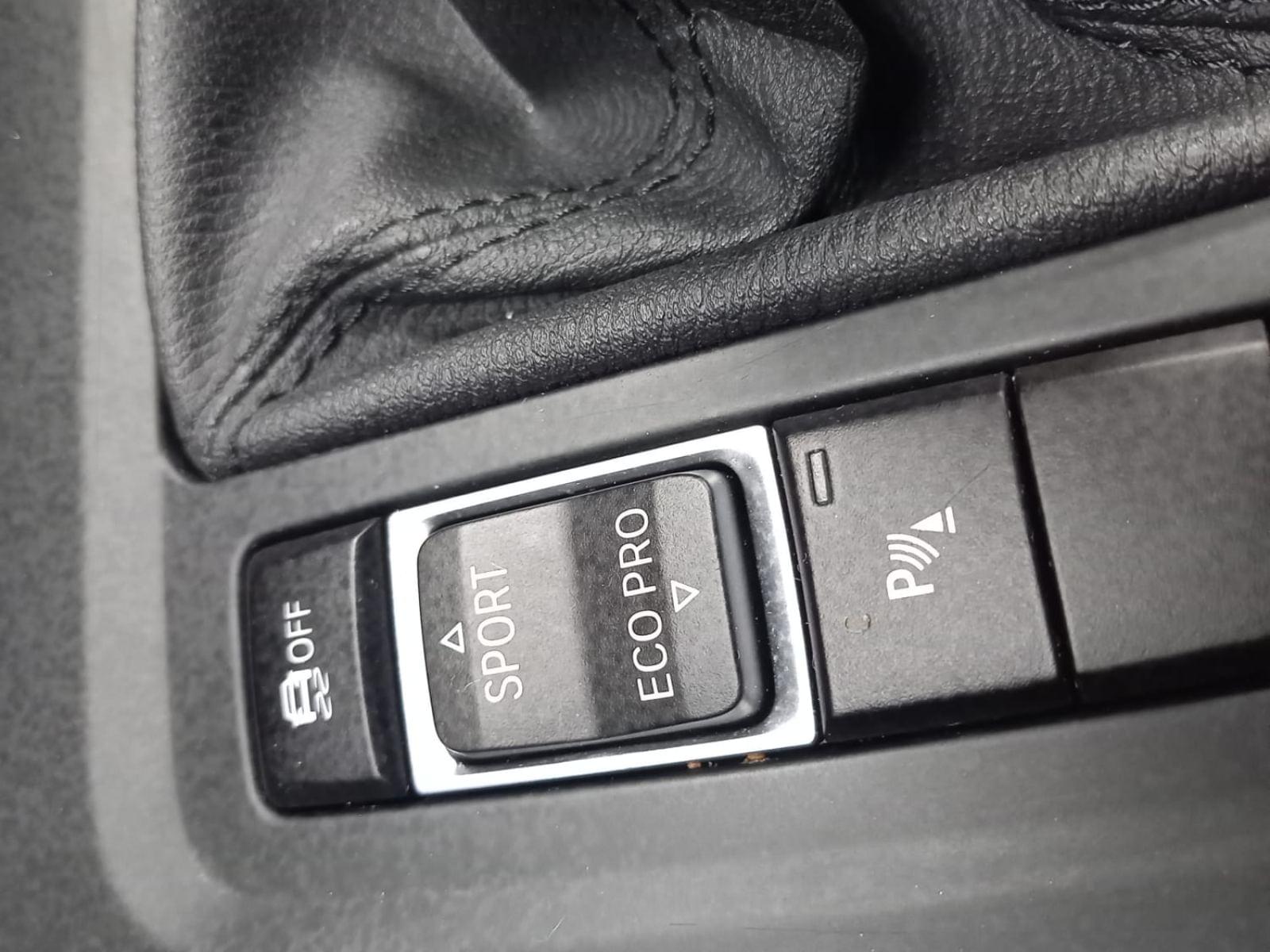 BMW X1 todoterreno sDrive18dA Corporate 22