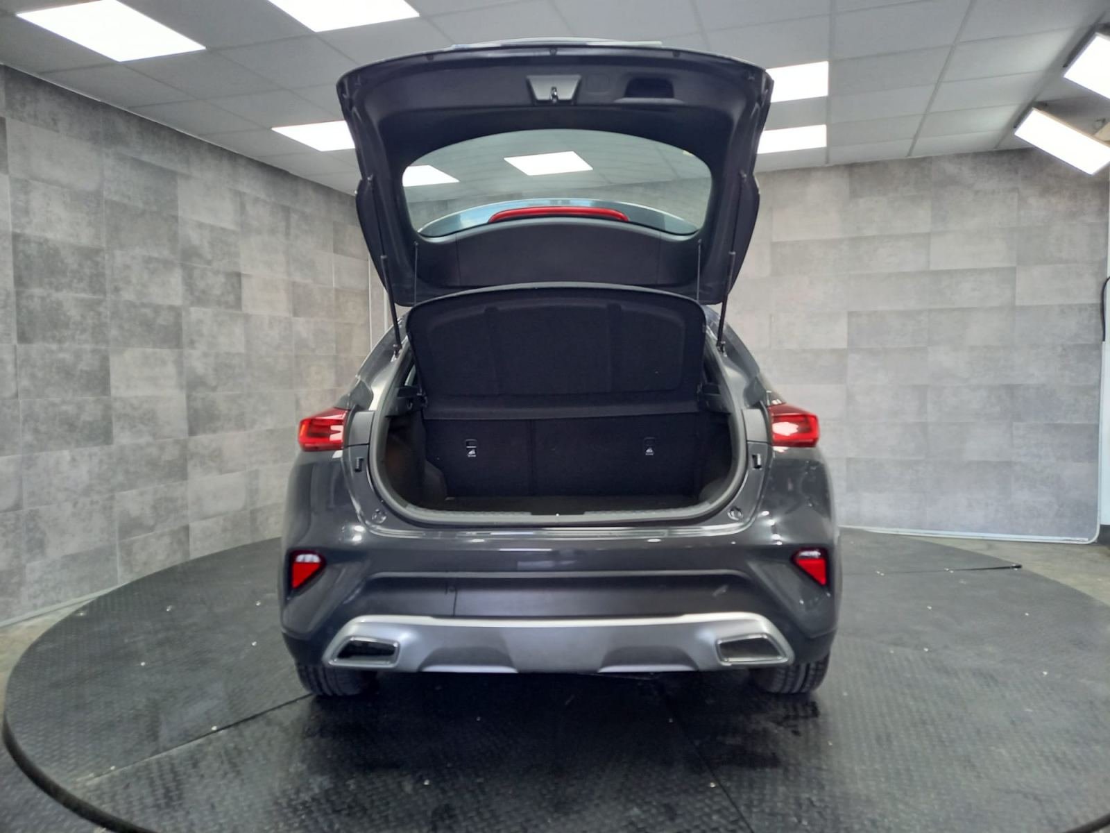 KIA XCEED 1.6 GDi PHEV 104 CV eDrive (AC) 12