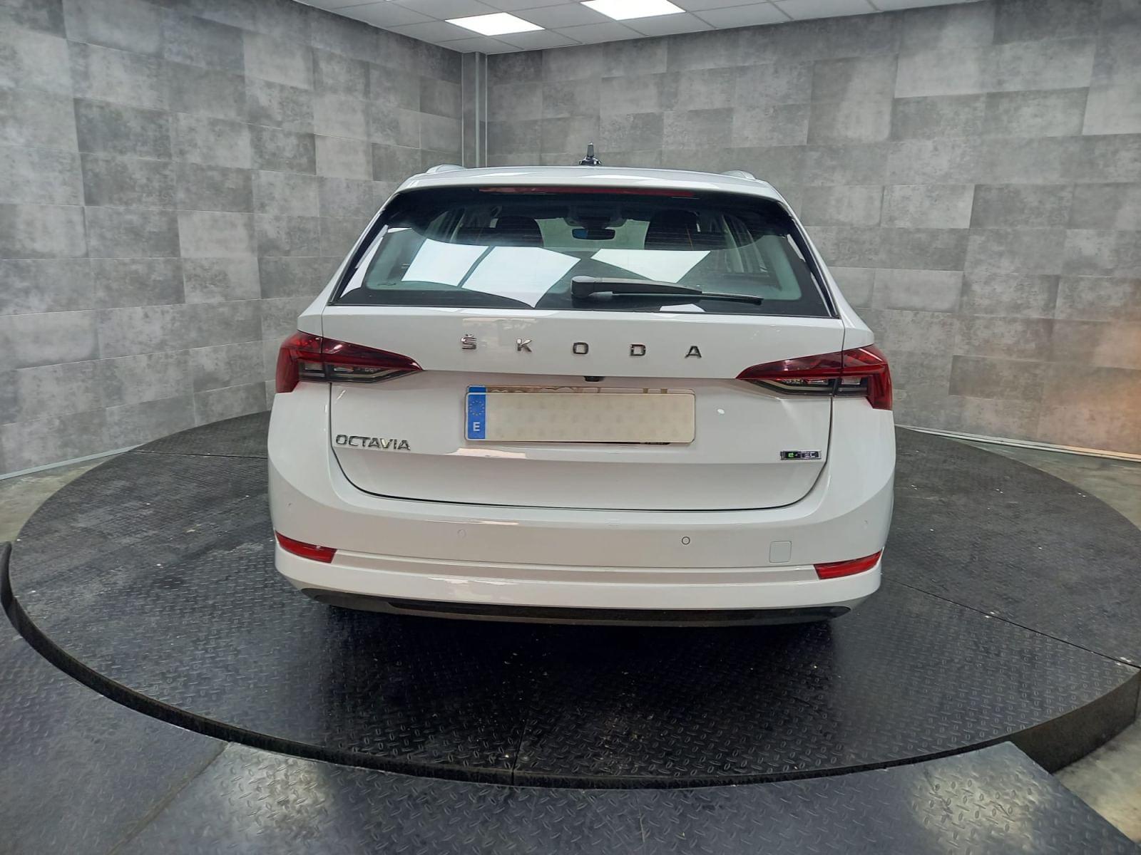 SKODA OCTAVIA 1.0 TSI 110 CV DSG MHEV Ambi. 6 