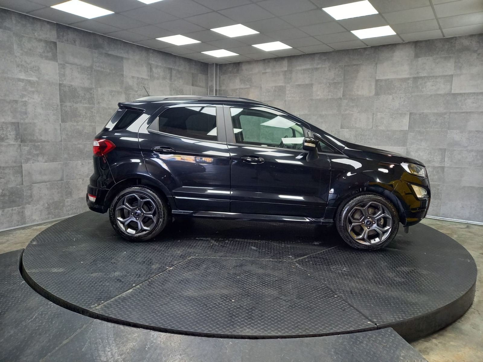 FORD ECOSPORT ST-LINE 1.0 ECOBO 125 CV 8