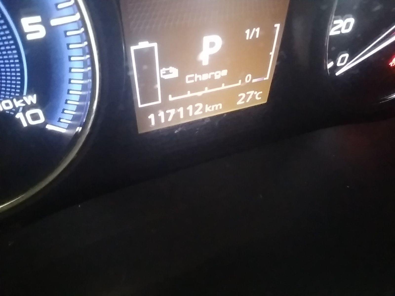 MITSUBISHI OUTLANDER 2.4 PHEV Kaiteki Auto 4WD 9