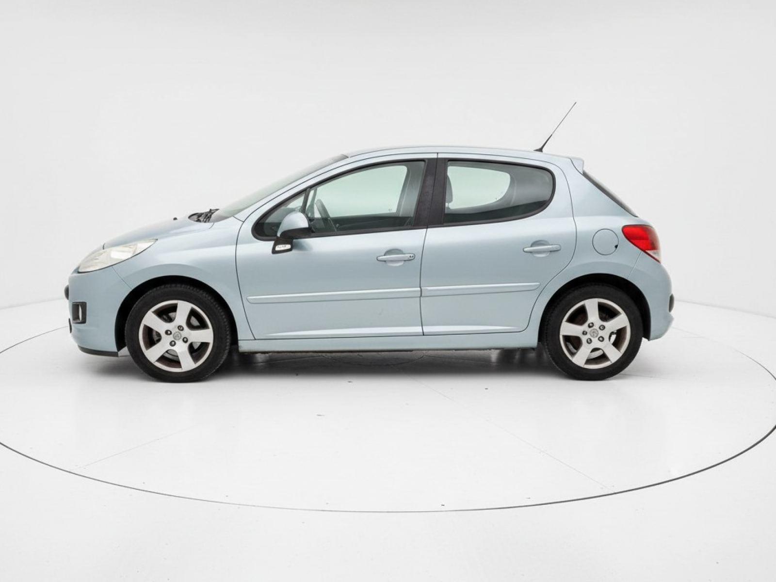 PEUGEOT 207 1.6 HDI 92 CV 4