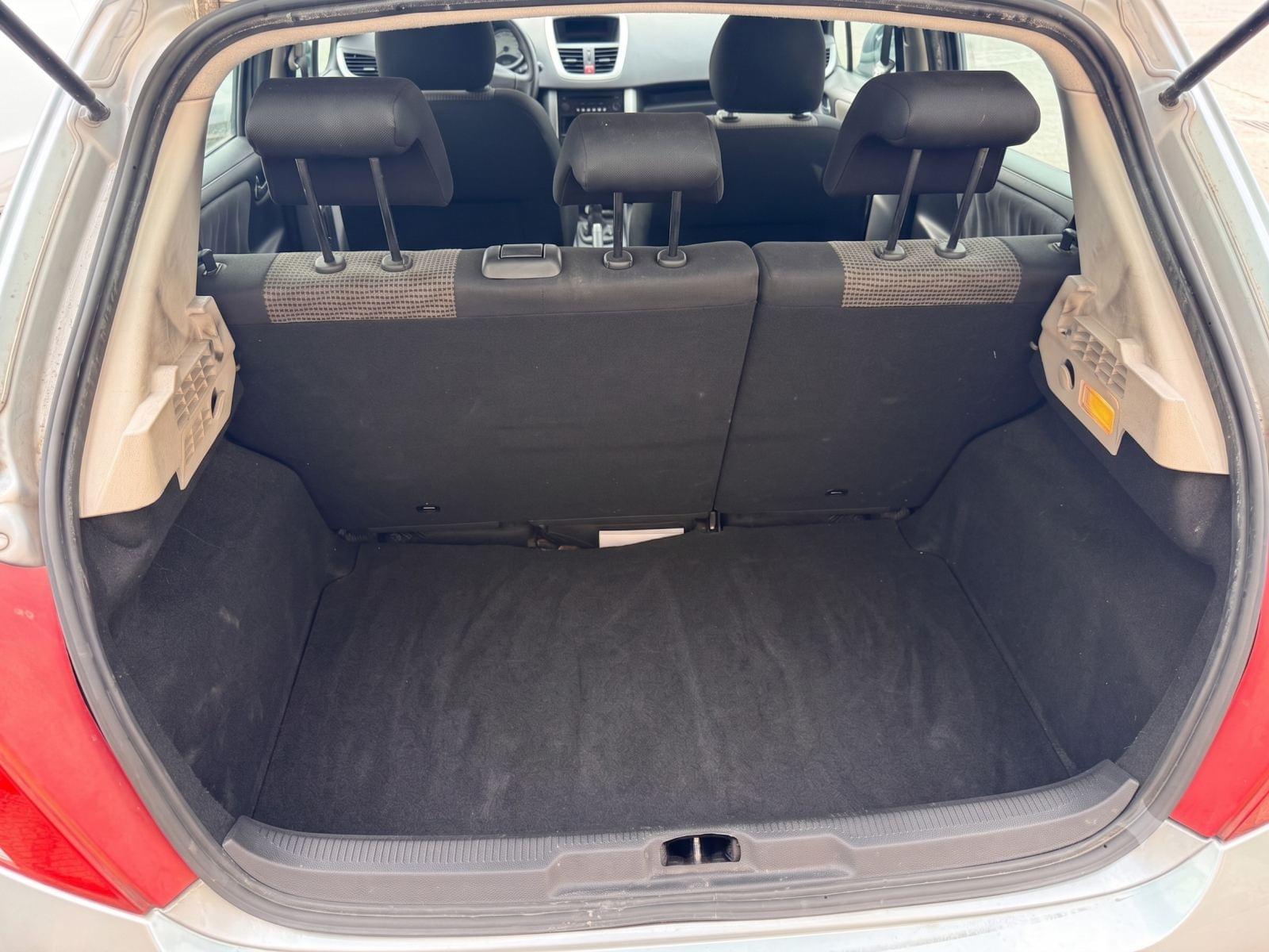 PEUGEOT 207 1.6 HDI 92 CV 11