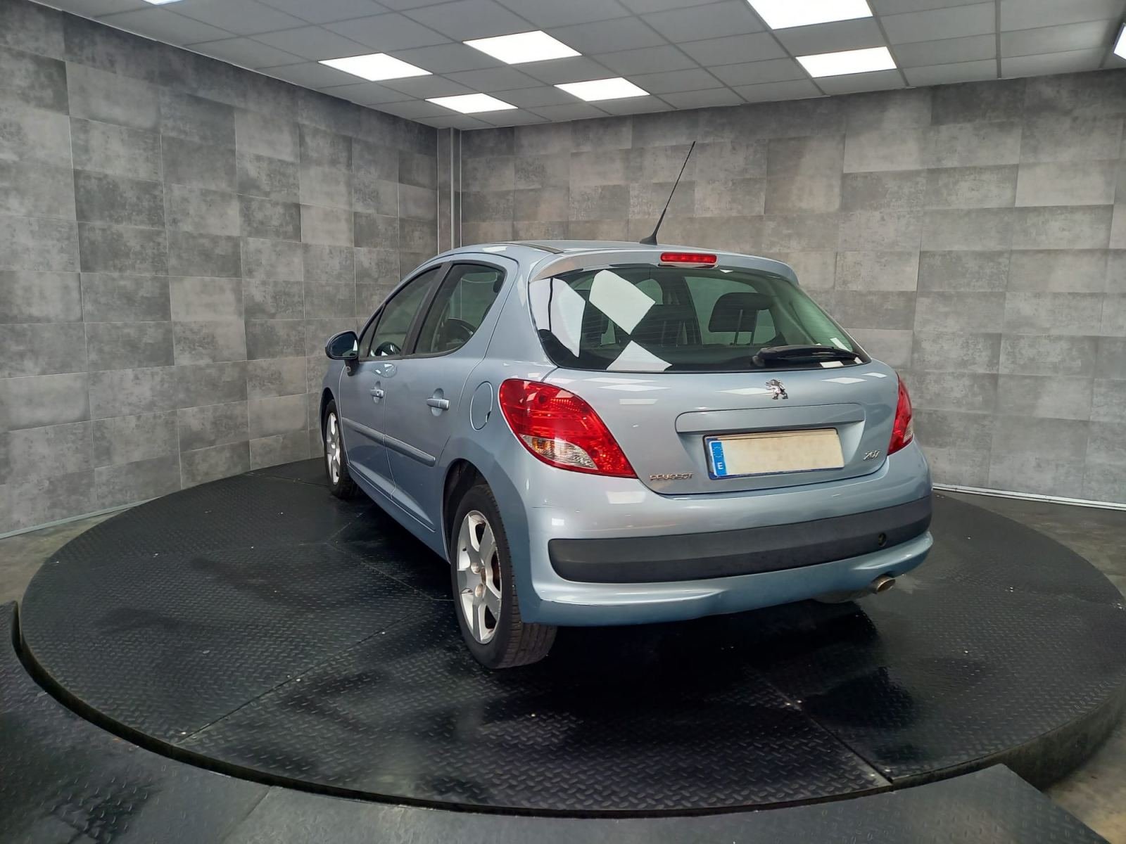 PEUGEOT 207 1.6 HDI 92 CV 5
