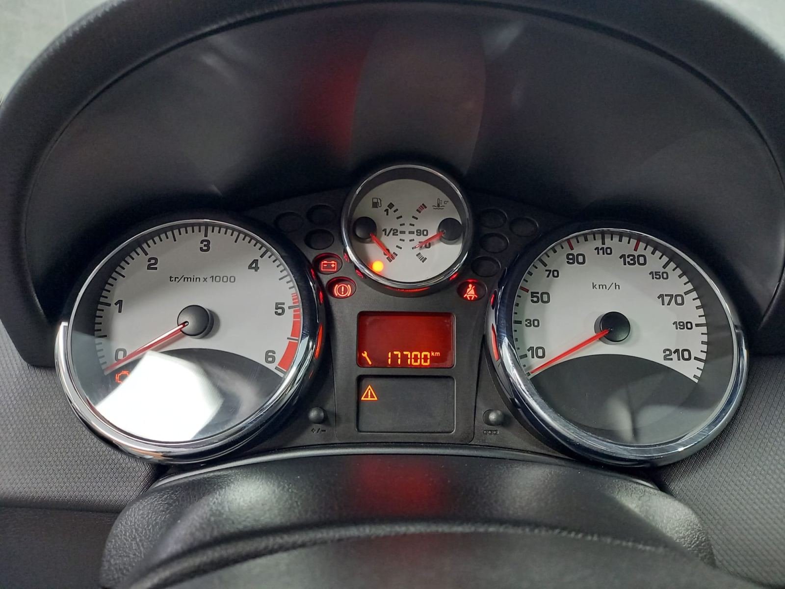 PEUGEOT 207 1.6 HDI 92 CV 11